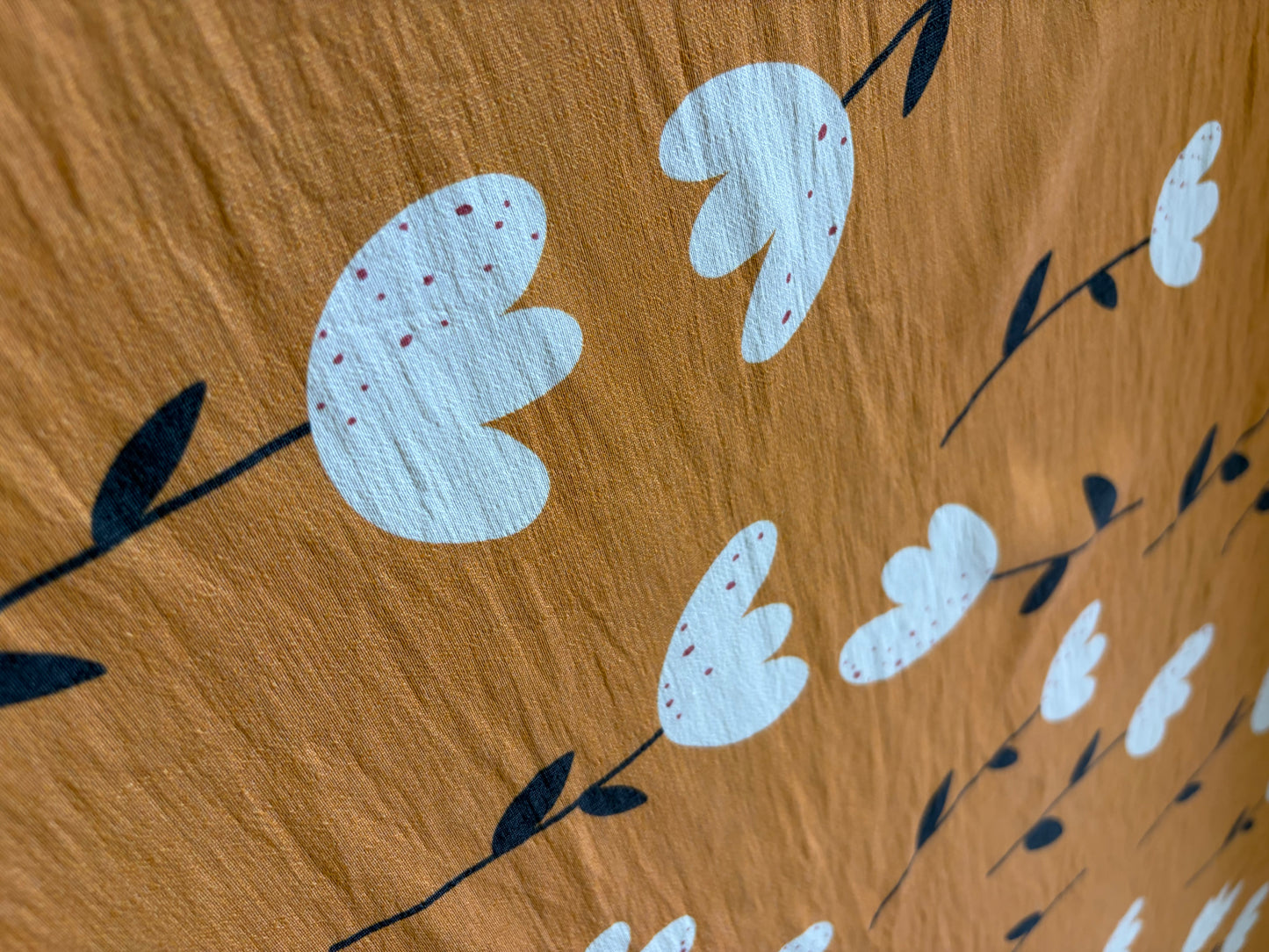 APU 006 soft yellow floral viscose crêpe print
