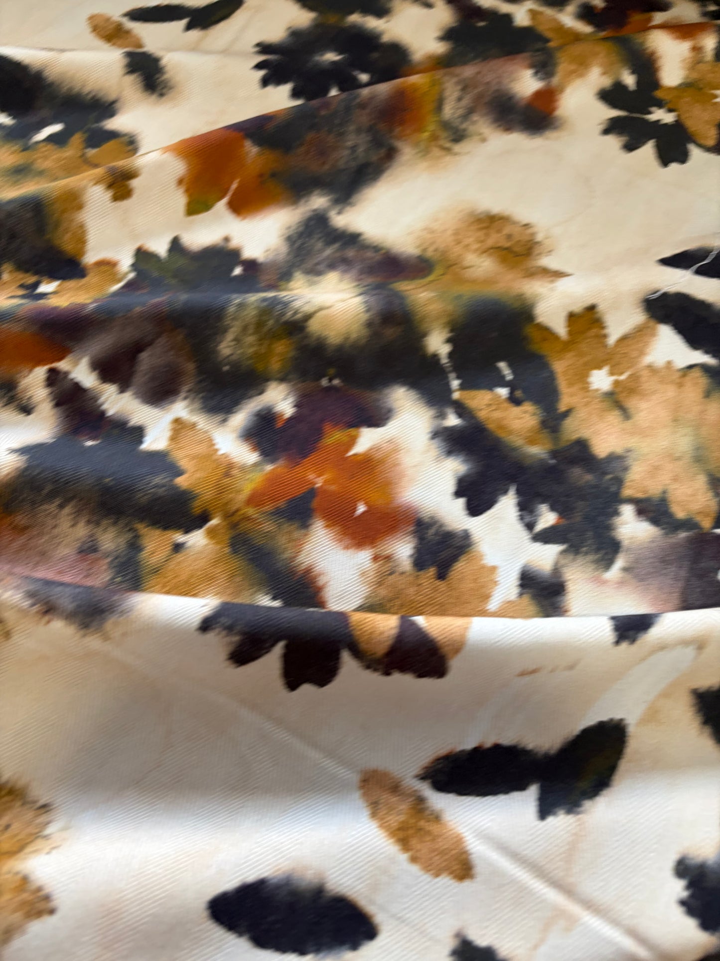 APU 008 watery autumn flowers heavy viscose chevron