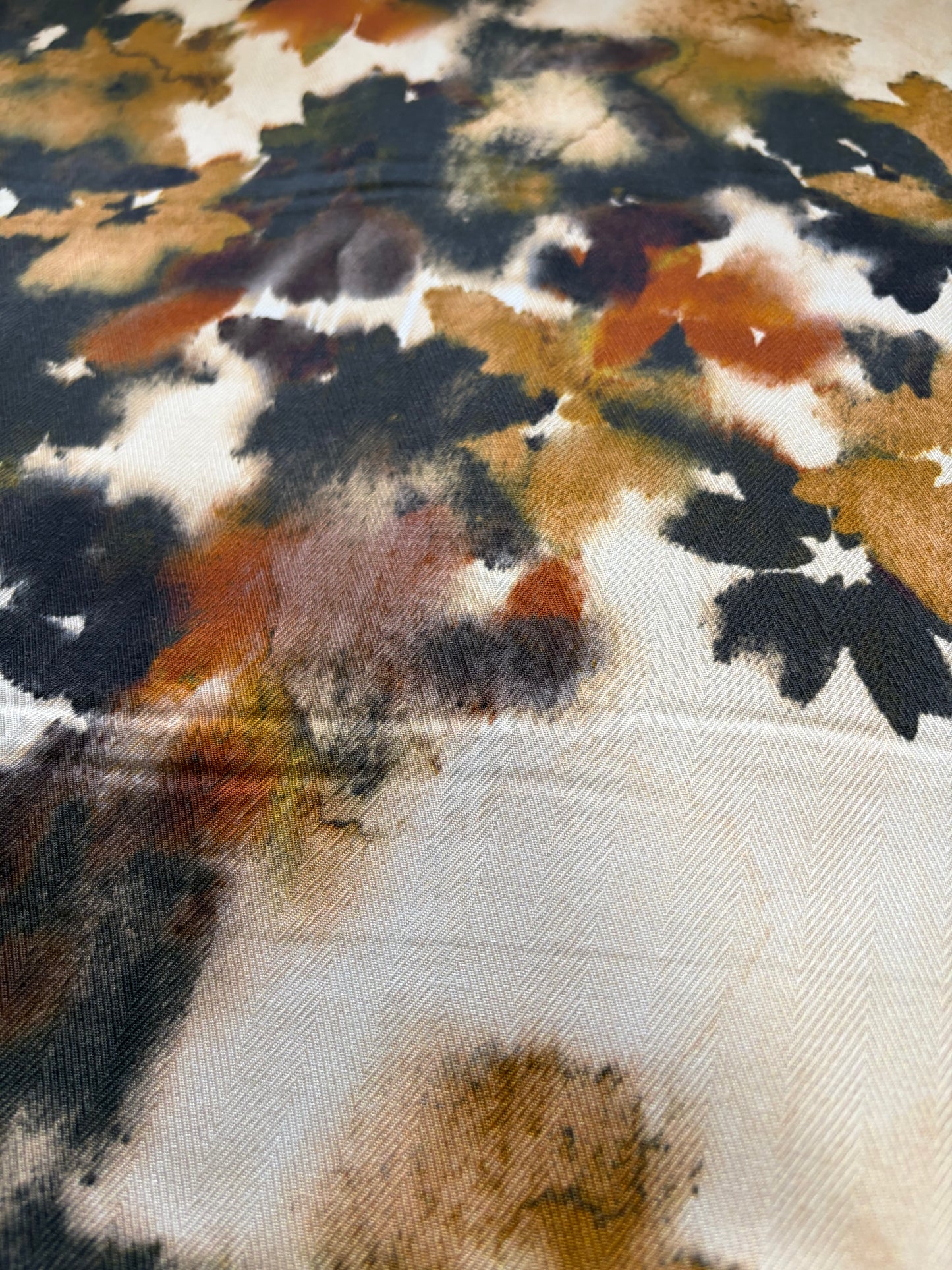 APU 008 watery autumn flowers heavy viscose chevron