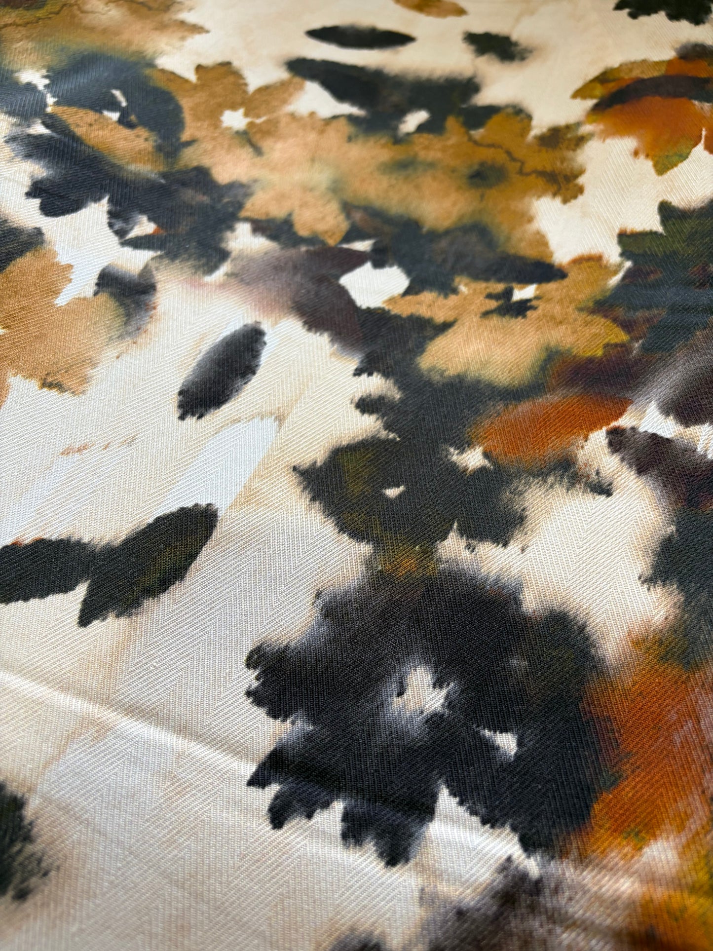 APU 008 watery autumn flowers heavy viscose chevron