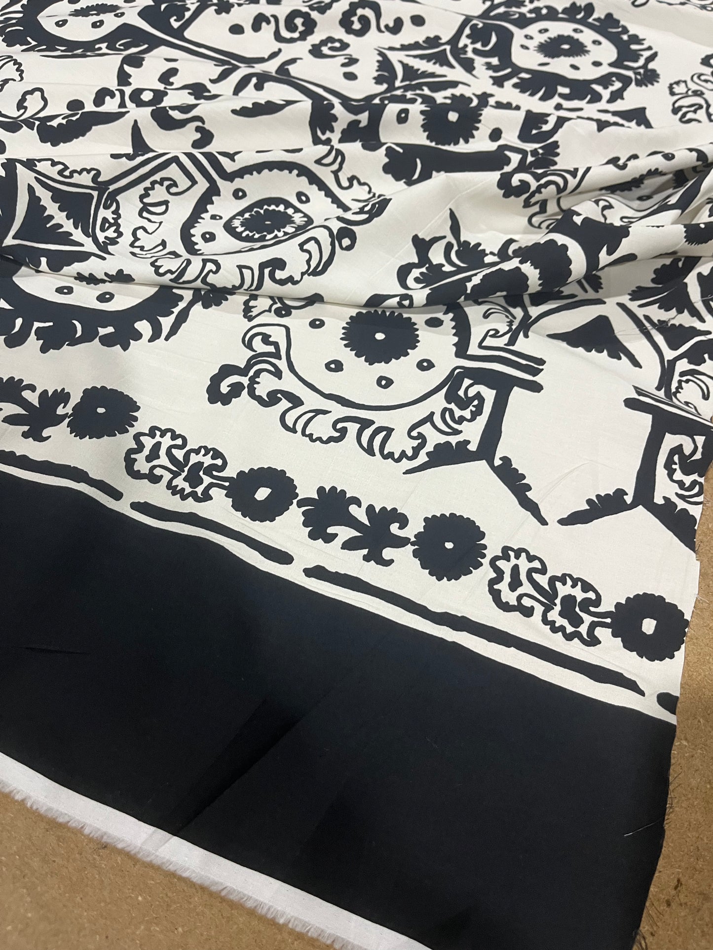 A01 cotton double border ethnical print