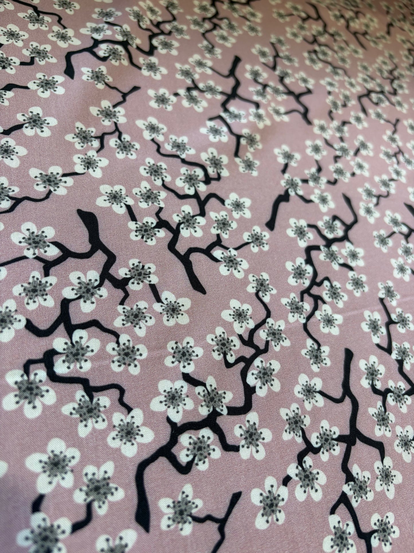 APU 011 dusty pink blossom viscose