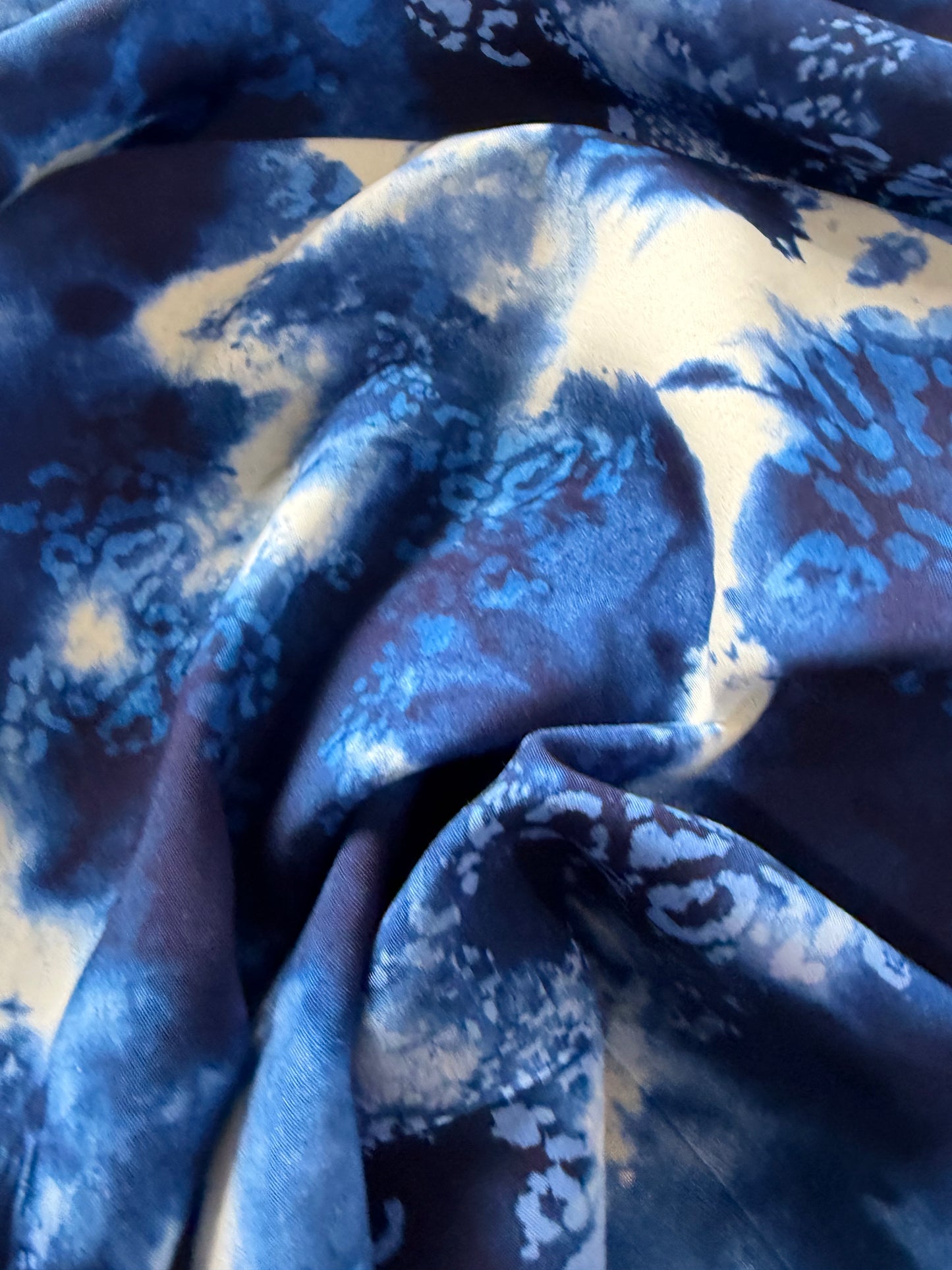 APU 014 cobalt blue tie-dye satin viscose