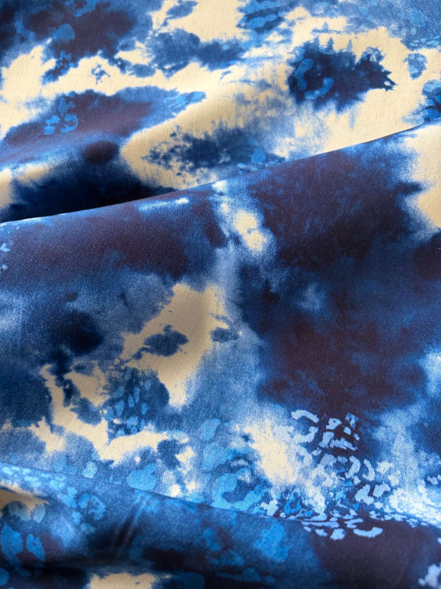 APU 014 cobalt blue tie-dye satin viscose