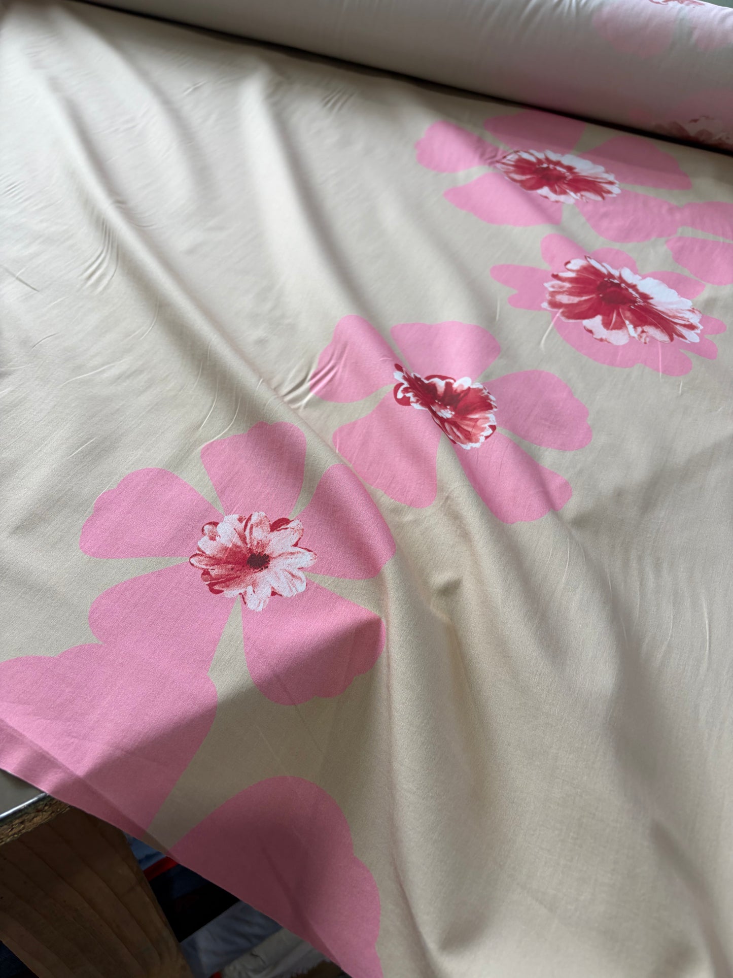 APU 016 double border flower path cotton poplin print
