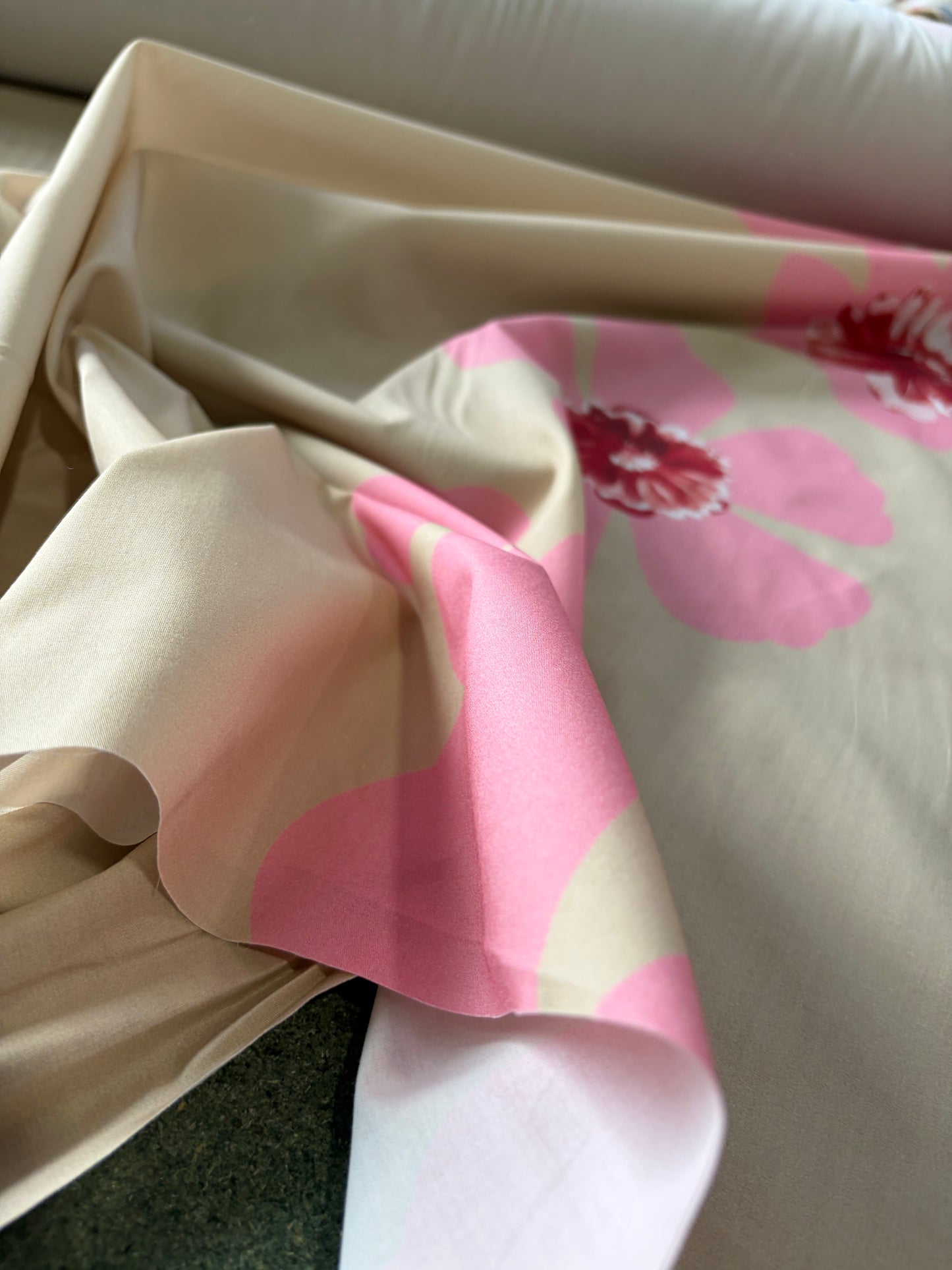 APU 016 double border flower path cotton poplin print