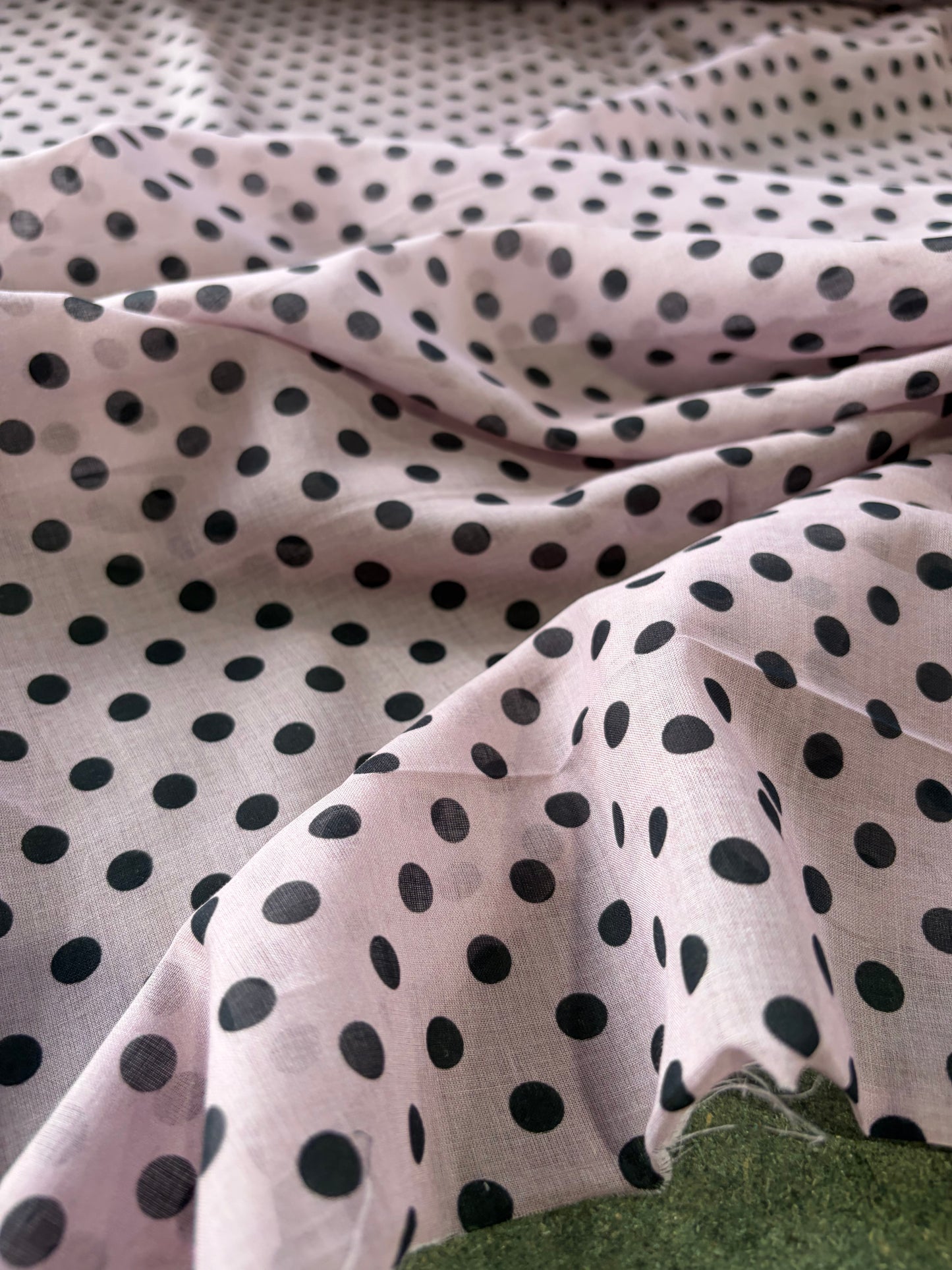 APU 017 dusty pink polka dots cotton voile
