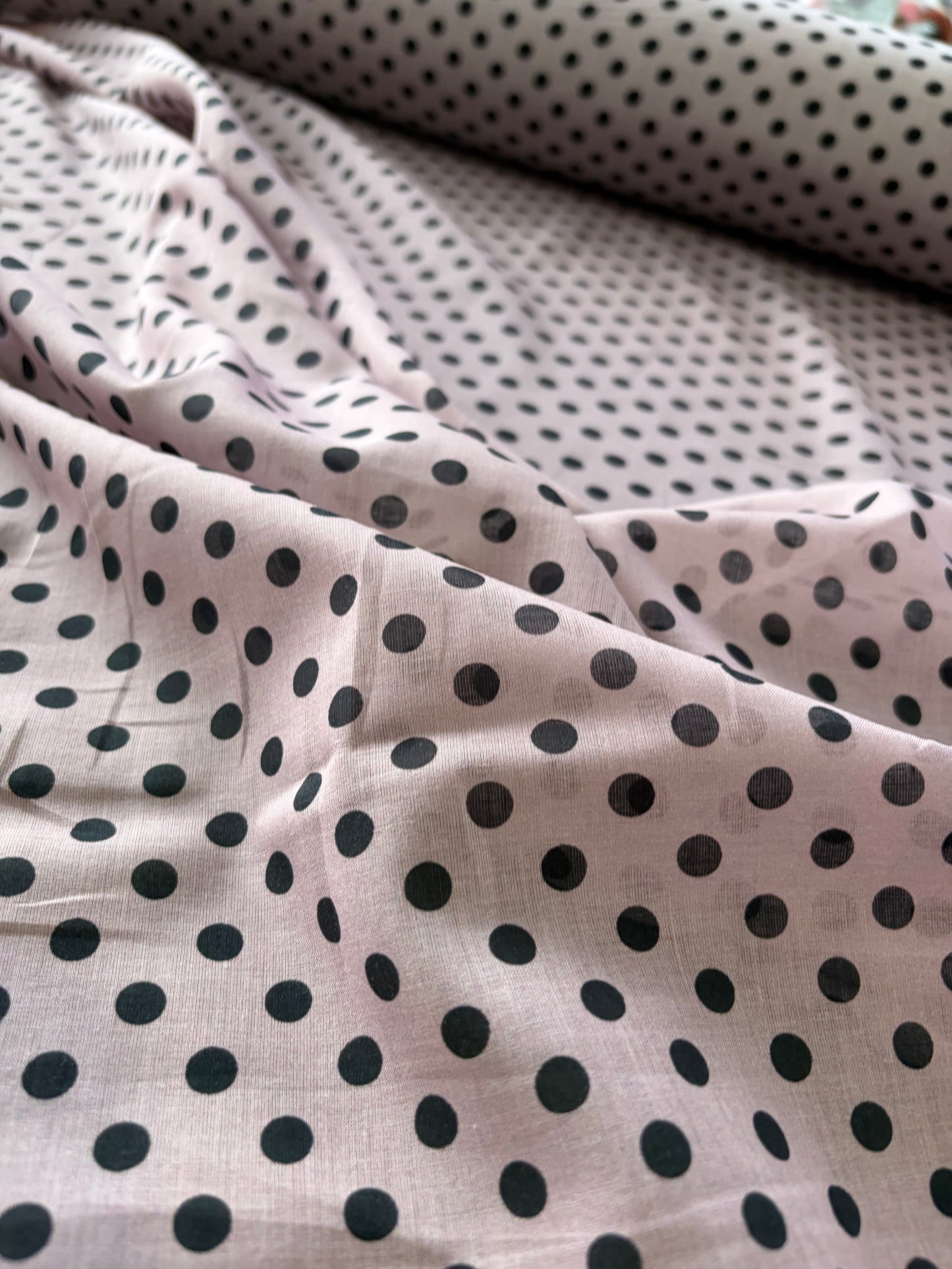 APU 017 dusty pink polka dots cotton voile