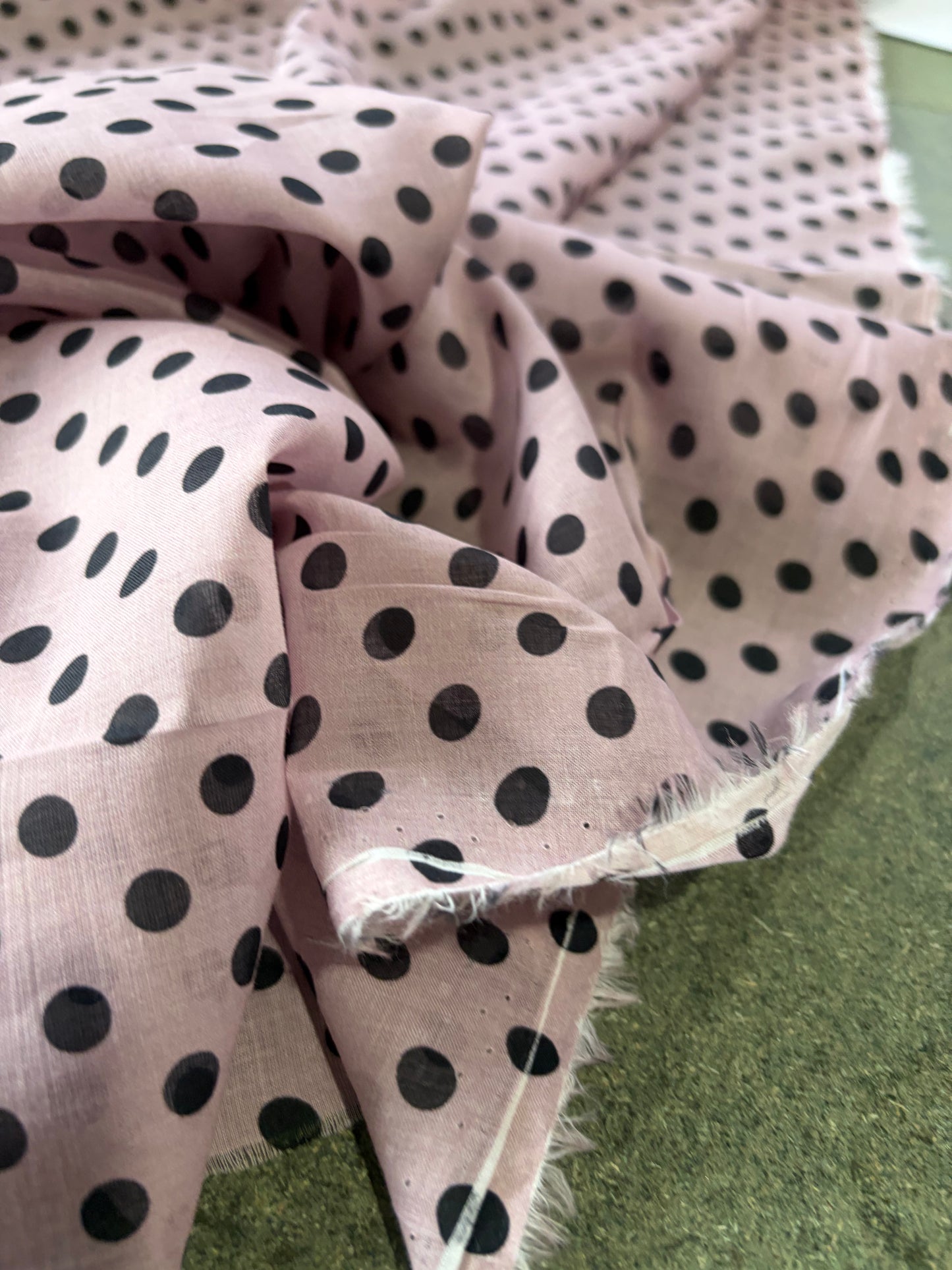 APU 017 dusty pink polka dots cotton voile