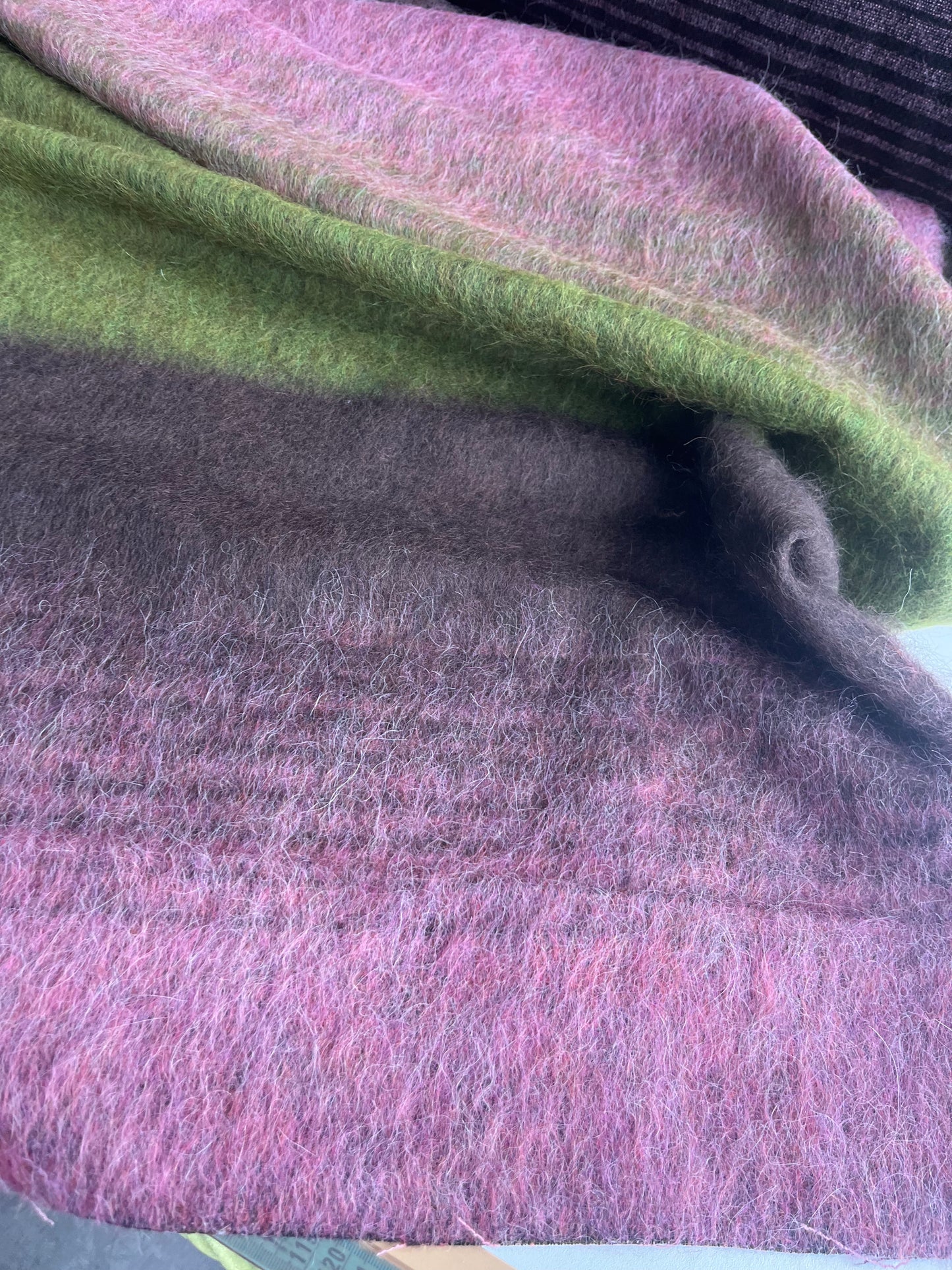 CLEO 018 heavy wool dégradé stripes pink/green