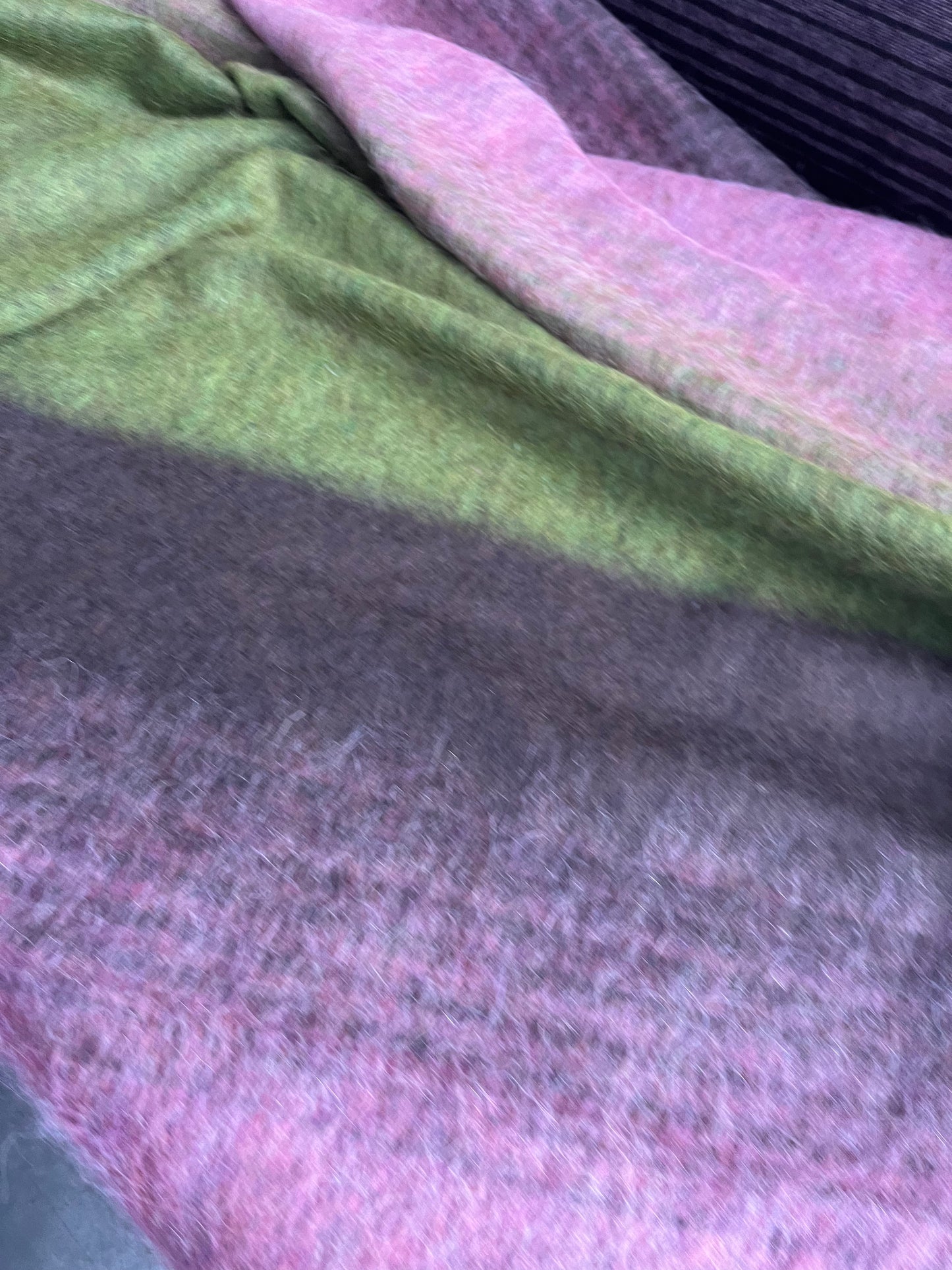 CLEO 018 heavy wool dégradé stripes pink/green