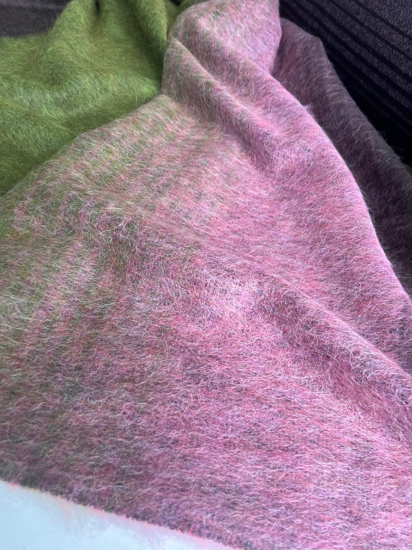 CLEO 018 heavy wool dégradé stripes pink/green