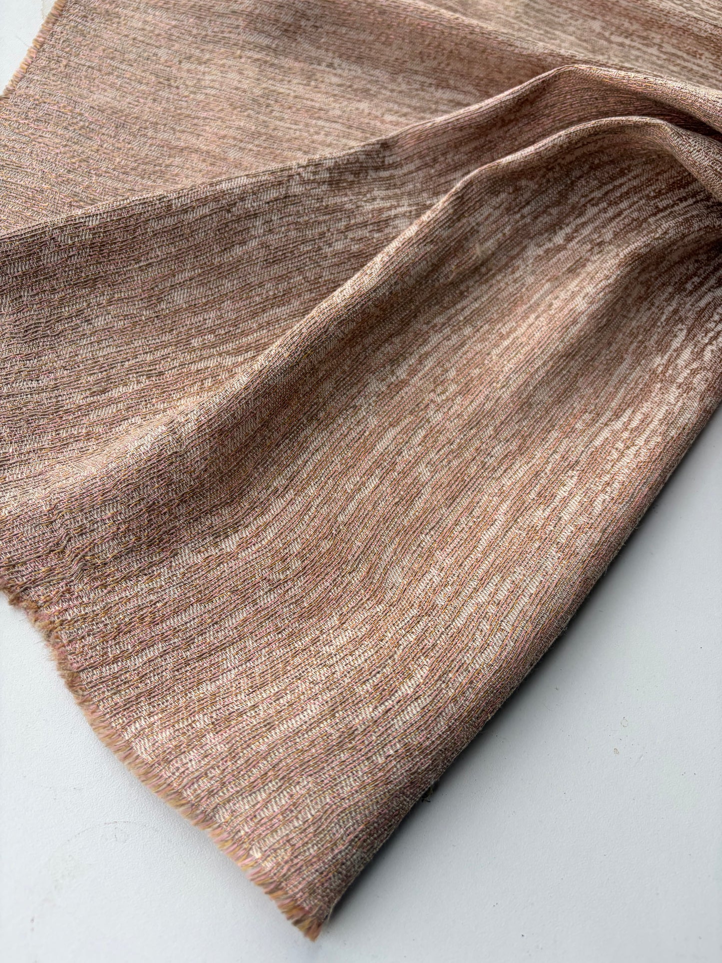 AMBRE 017 brocart fil à fil sand/soft pink
