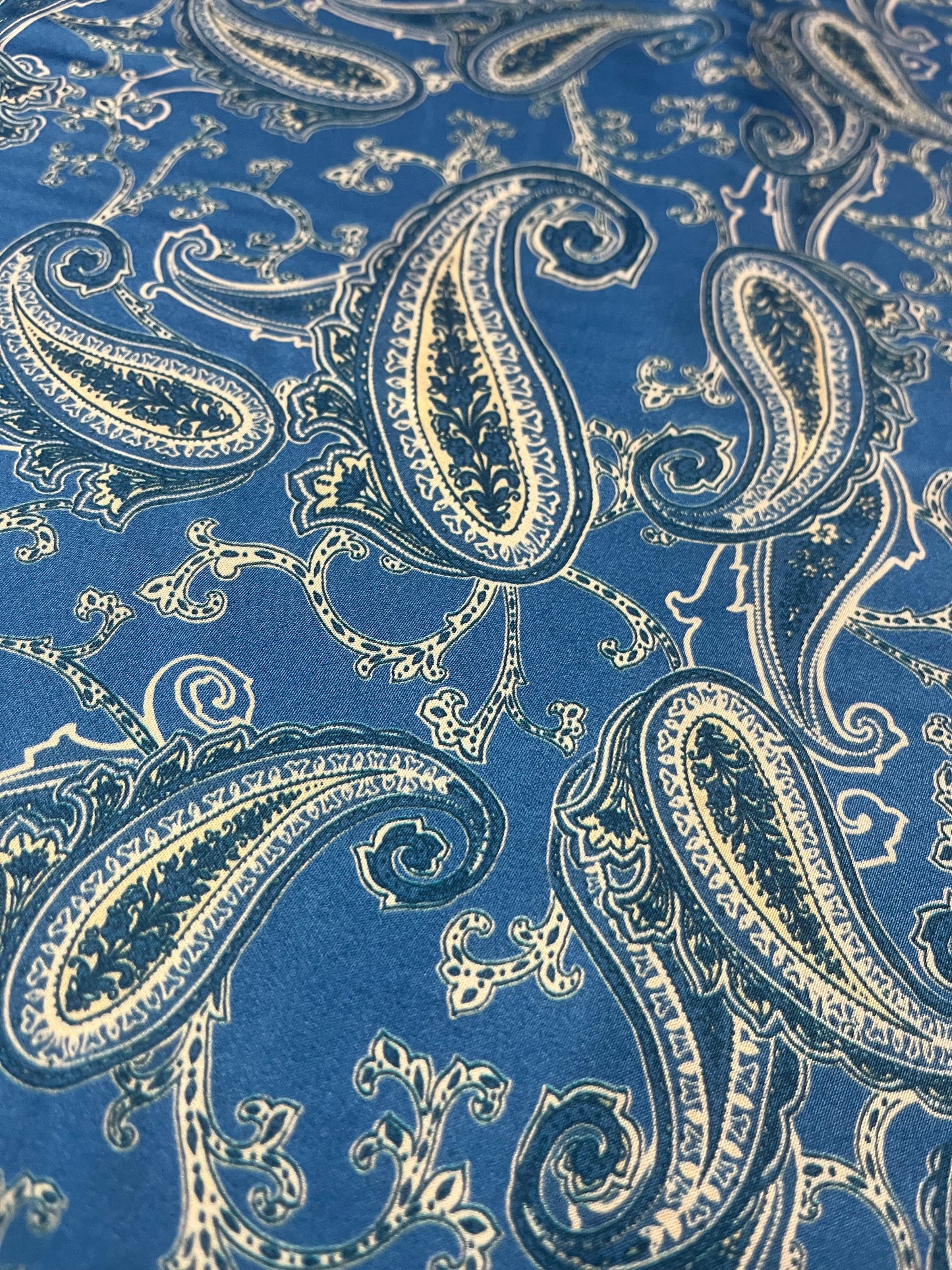 A01 Mattia 1020 viscose satin cashemere print