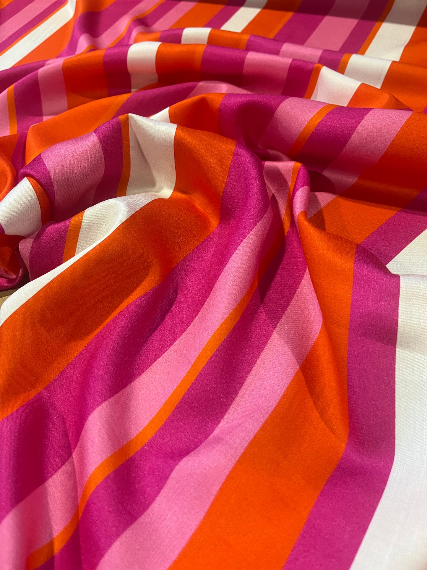 D01 Mattia 1025 viscose stripes fuchsia/pink/orange