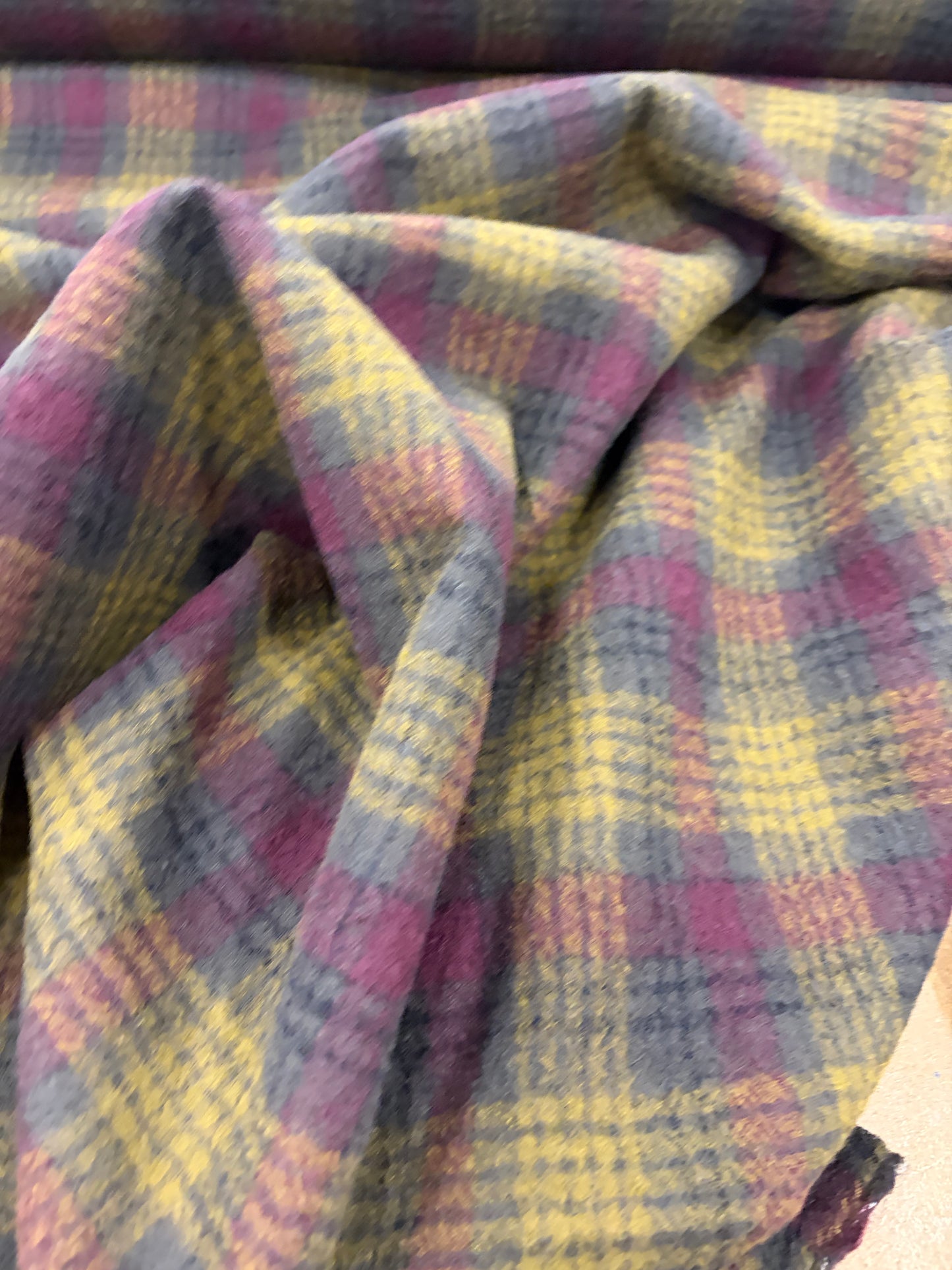 PIPO 001 checkered  boiled wool