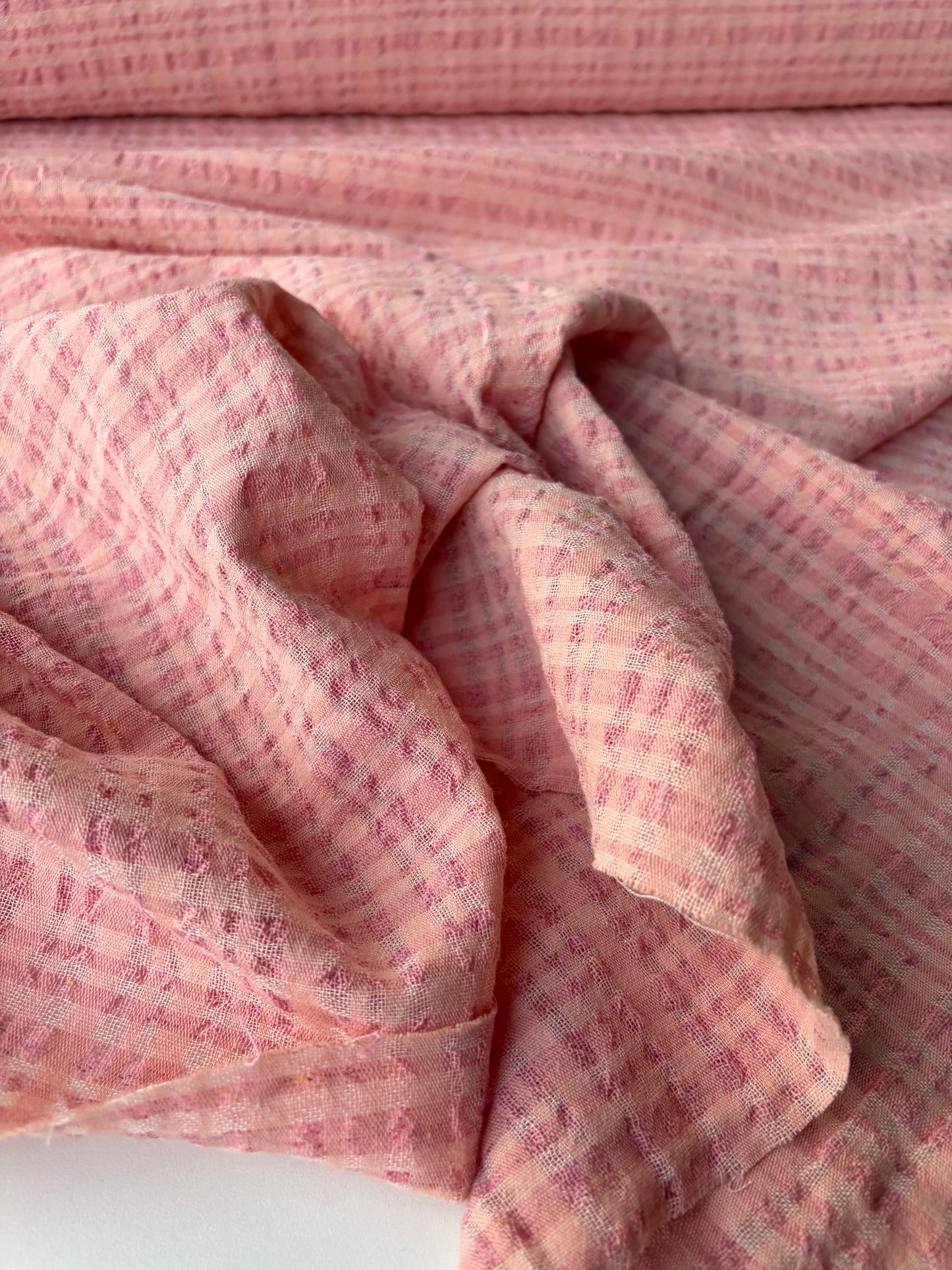 LC AMBRE 020 cotton seersucker check old pink
