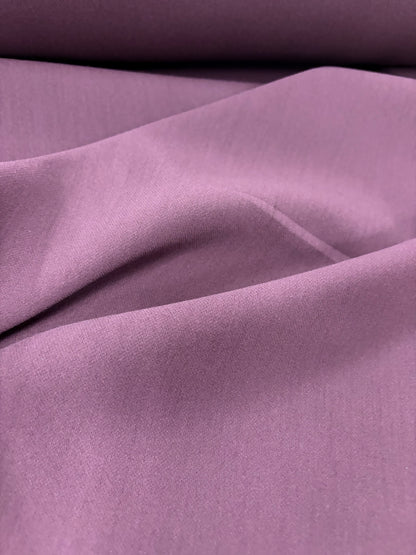 PIPO 002 aubergine bi-stretch suiting fabric