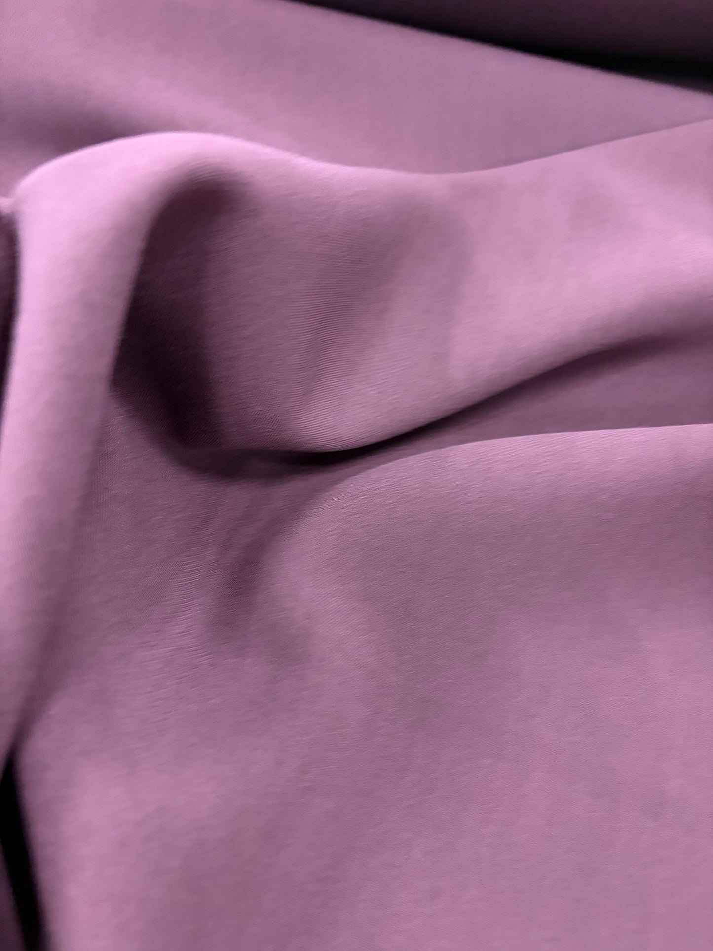 PIPO 002 aubergine bi-stretch suiting fabric