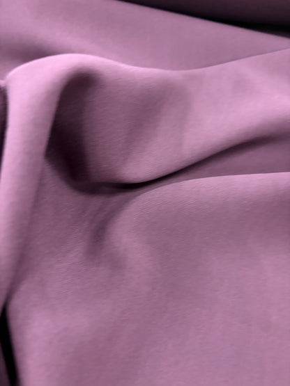 PIPO 002 aubergine bi-stretch suiting fabric