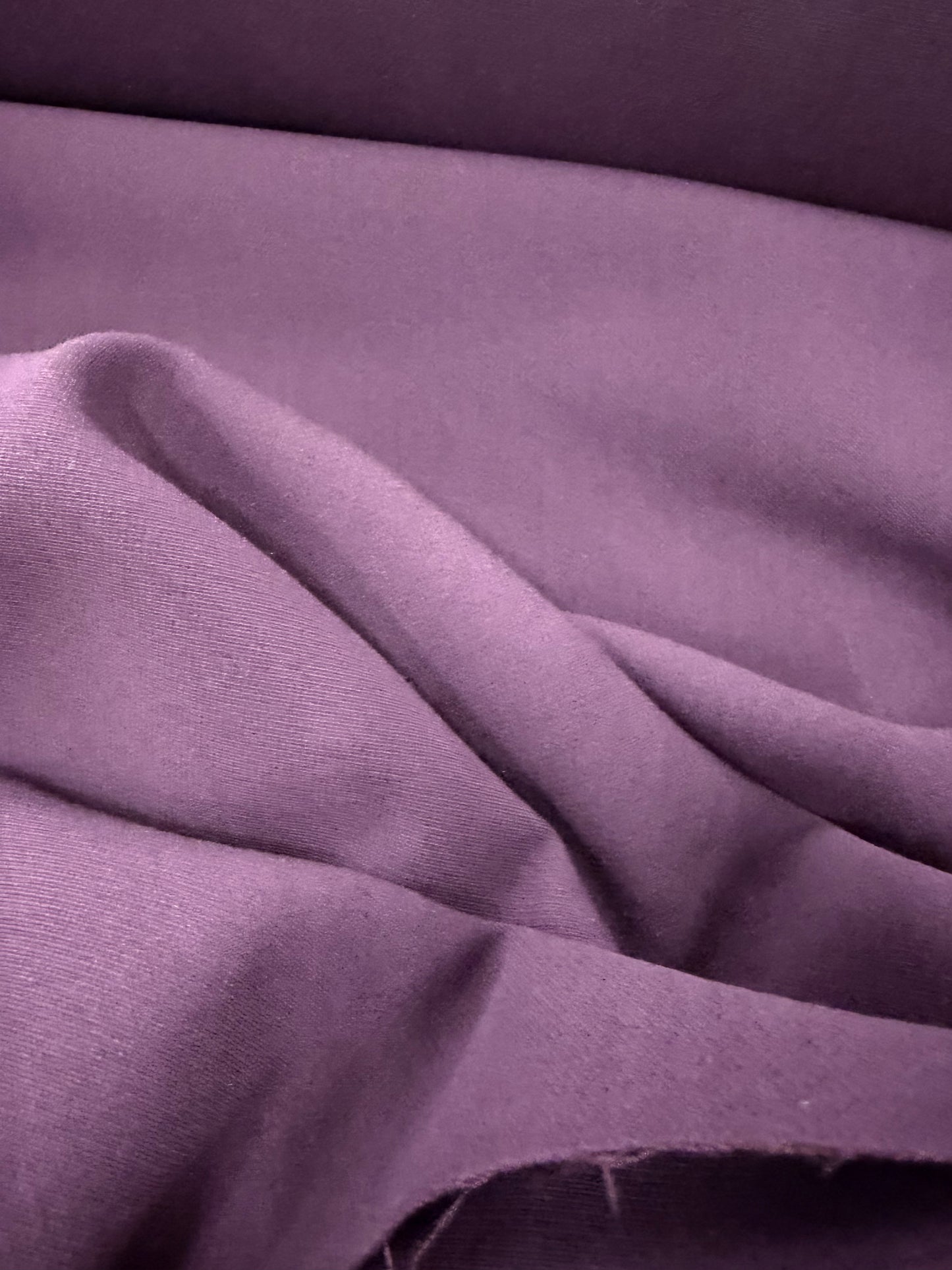 PIPO 002 aubergine bi-stretch suiting fabric