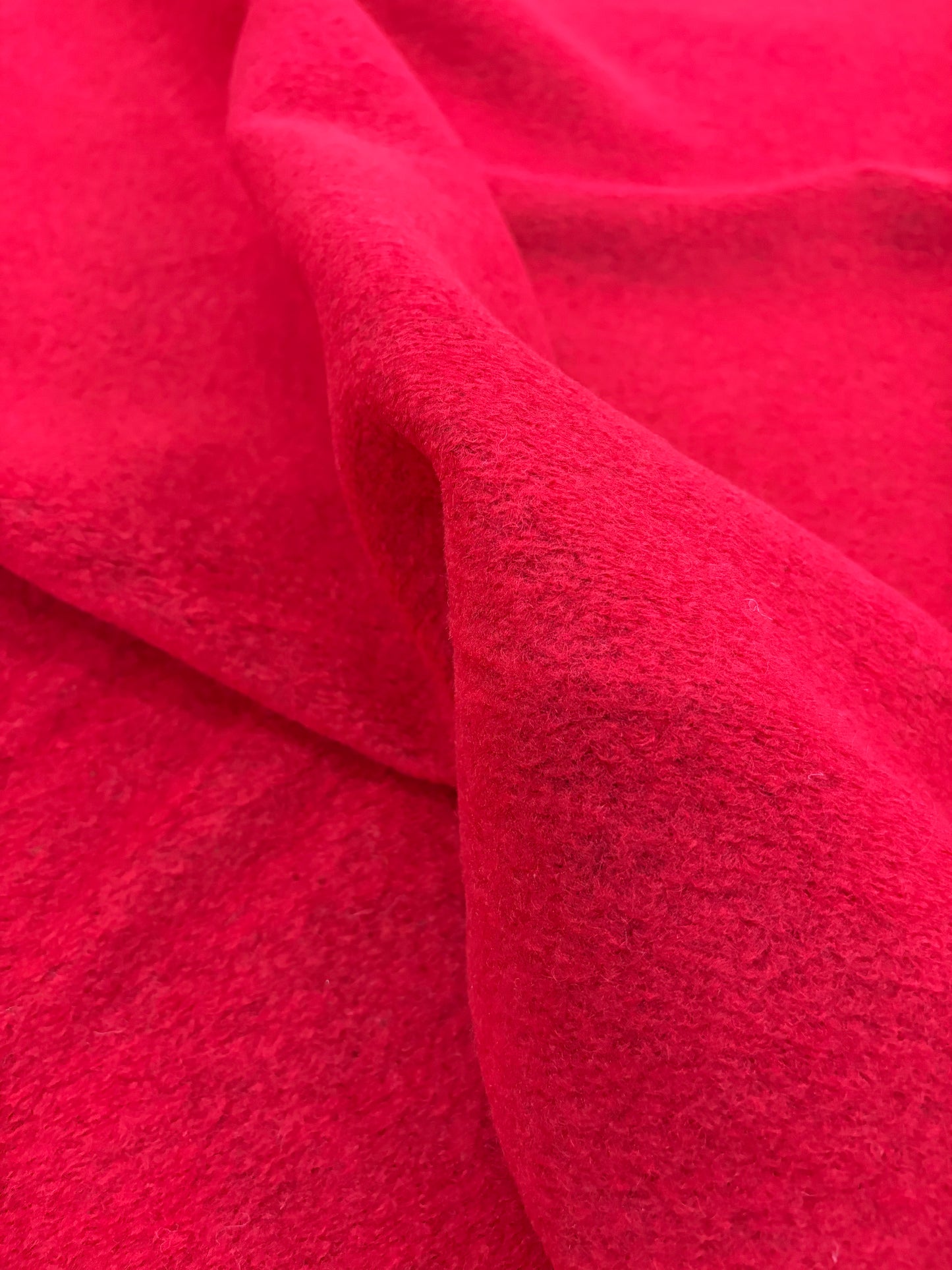 PIPO 011 red boiled wool with fused lining