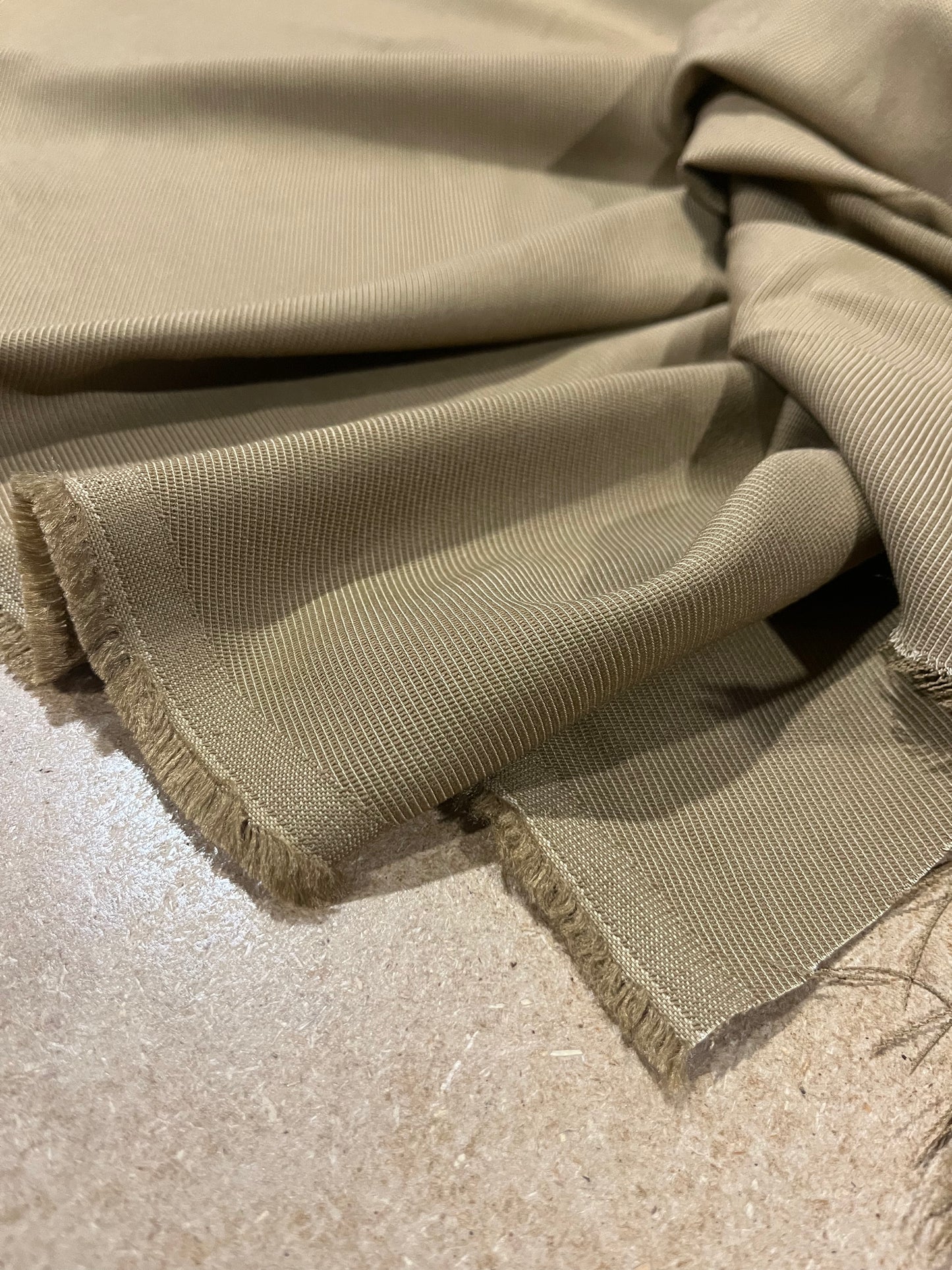 LUCILLE 017 tricotine stretch warm camel colour
