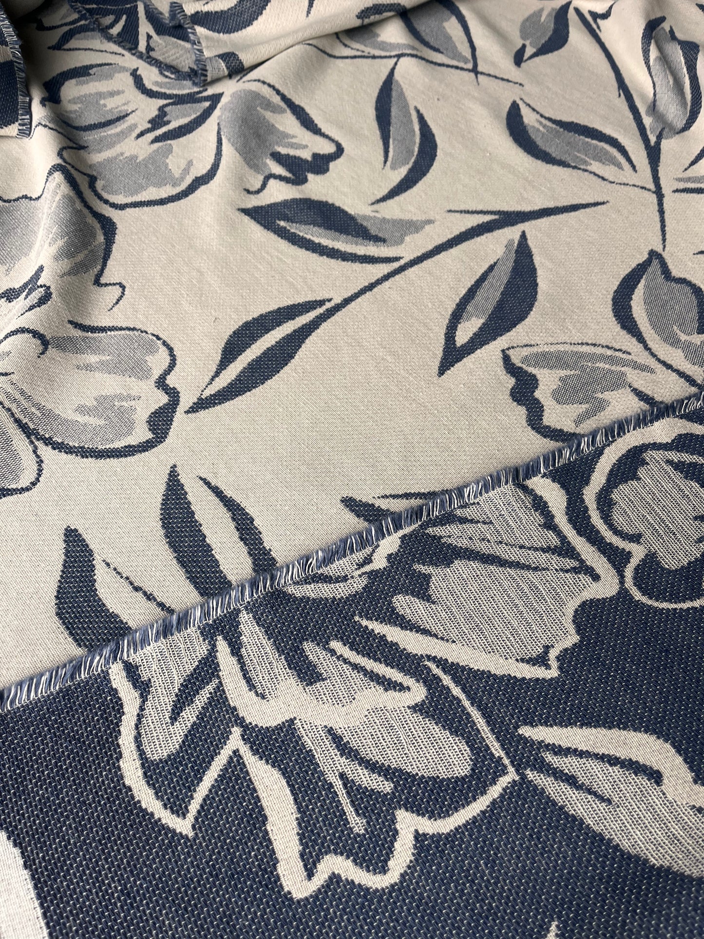 CELIA 030 cot jacquard big flowers blue/ecru