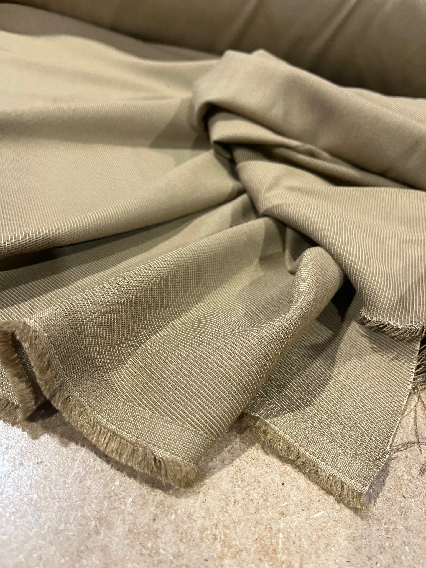 LUCILLE 017 tricotine stretch warm camel colour