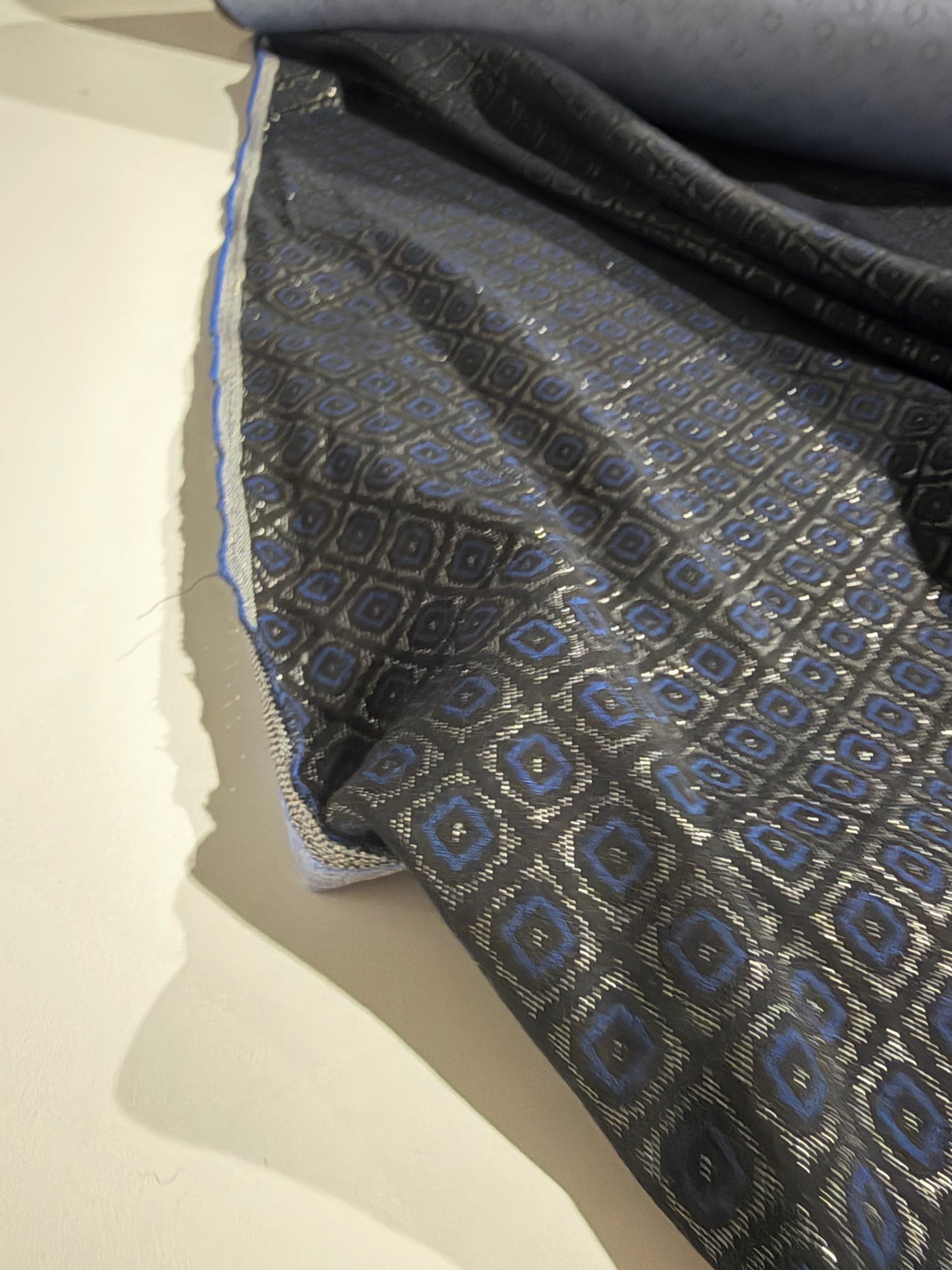 KRUSTY 010 black/indigo/silver  shiny jacquard