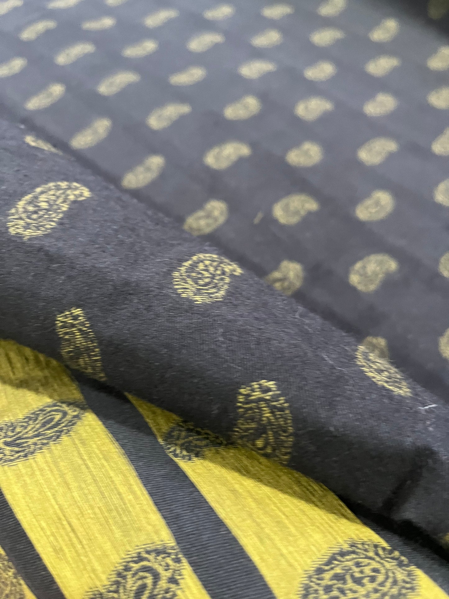 LUCILLE 020 heavy cotton jacquard black/gold