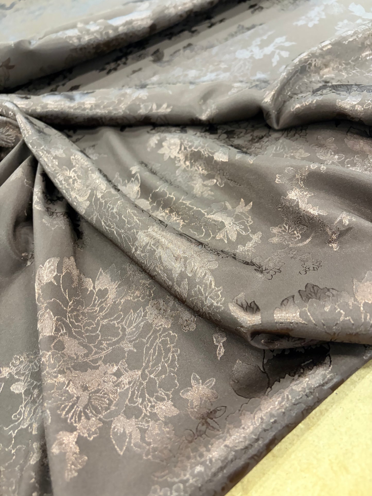 PIPO 017  light viscose stretch jacquard japanese design brown