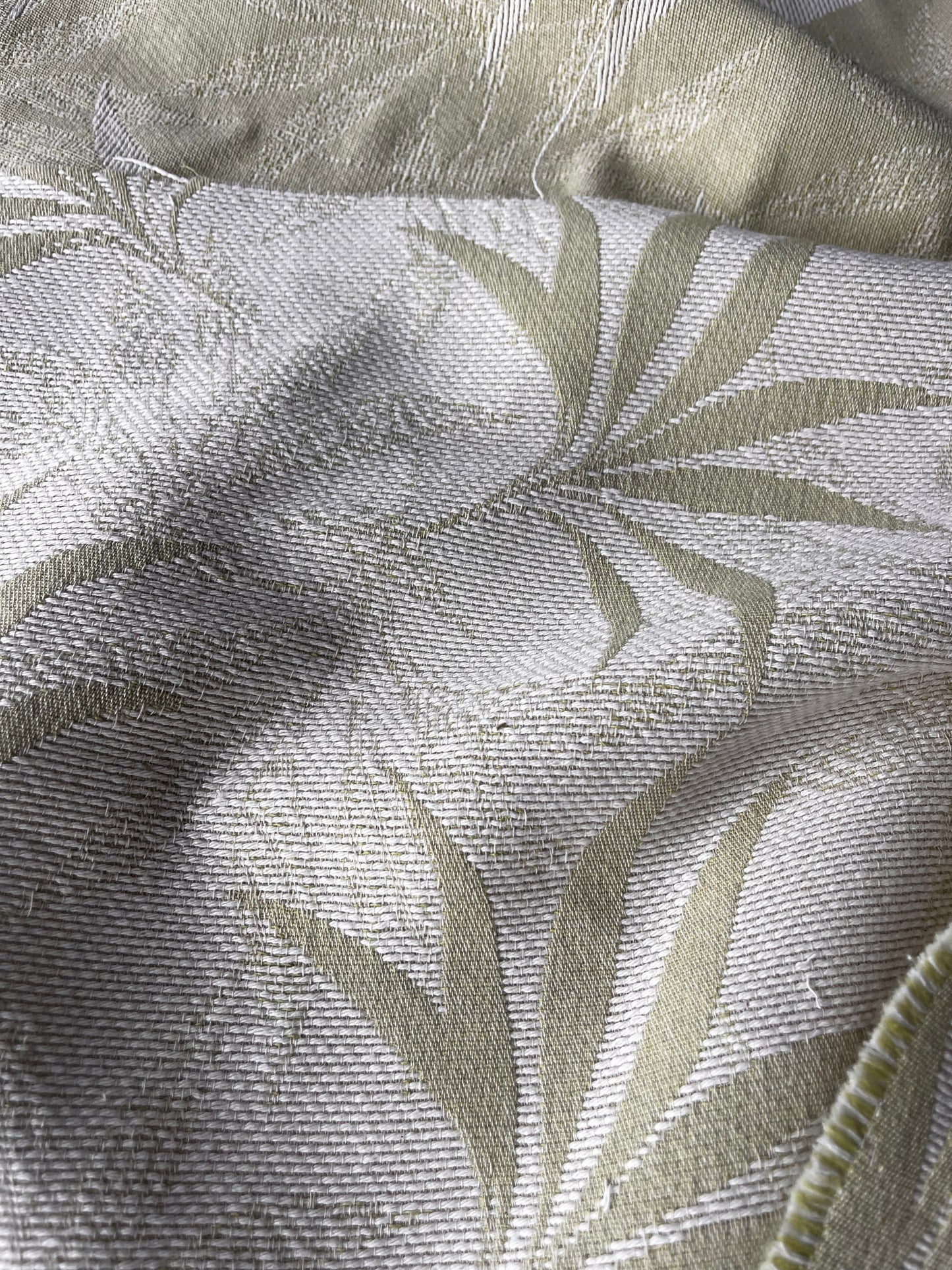 CELIA 024 cot jacquard with jungle leaves design light sage/ecru
