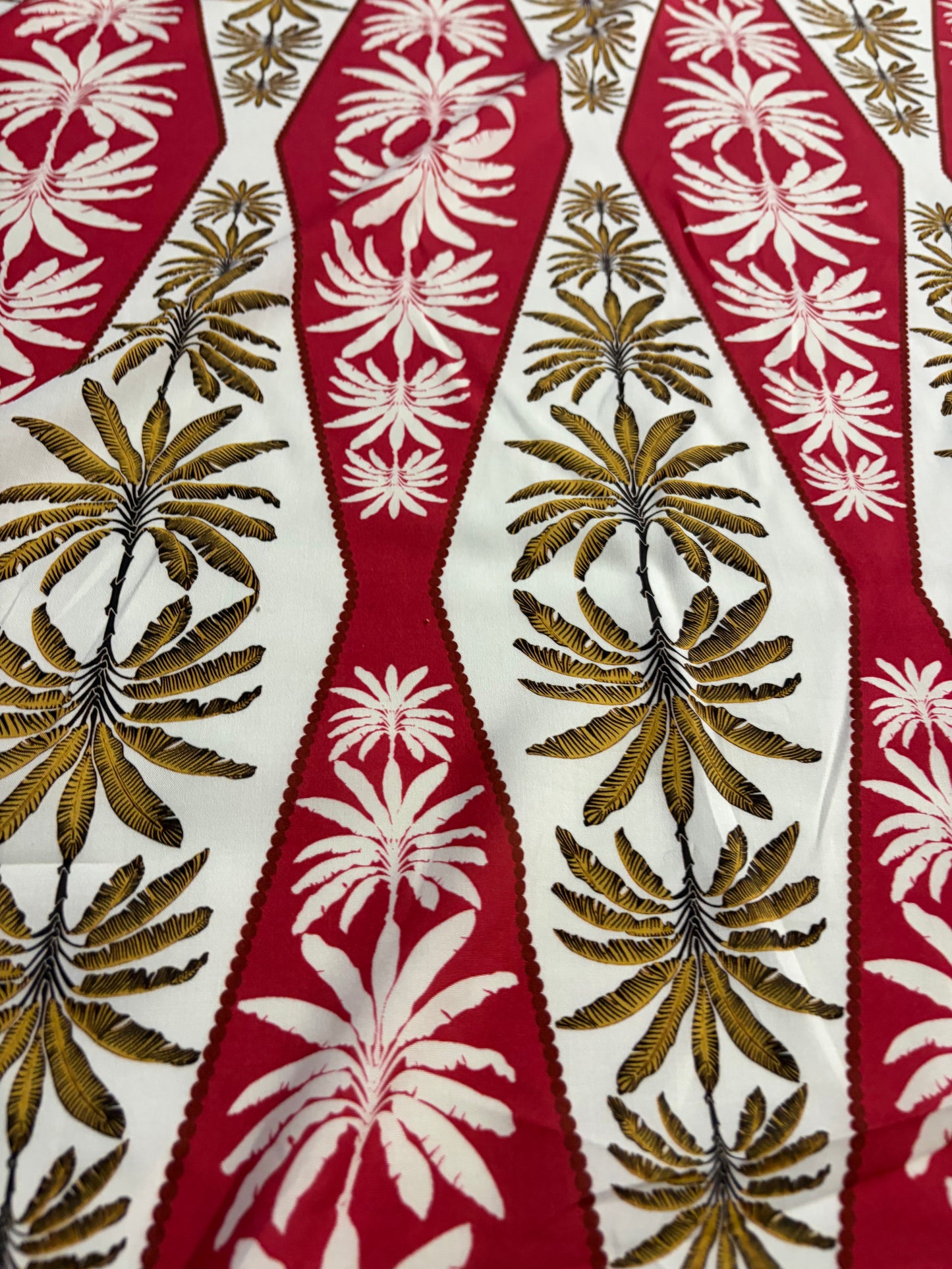 KRUSTY 014 red/sand palmtrees  viscose
