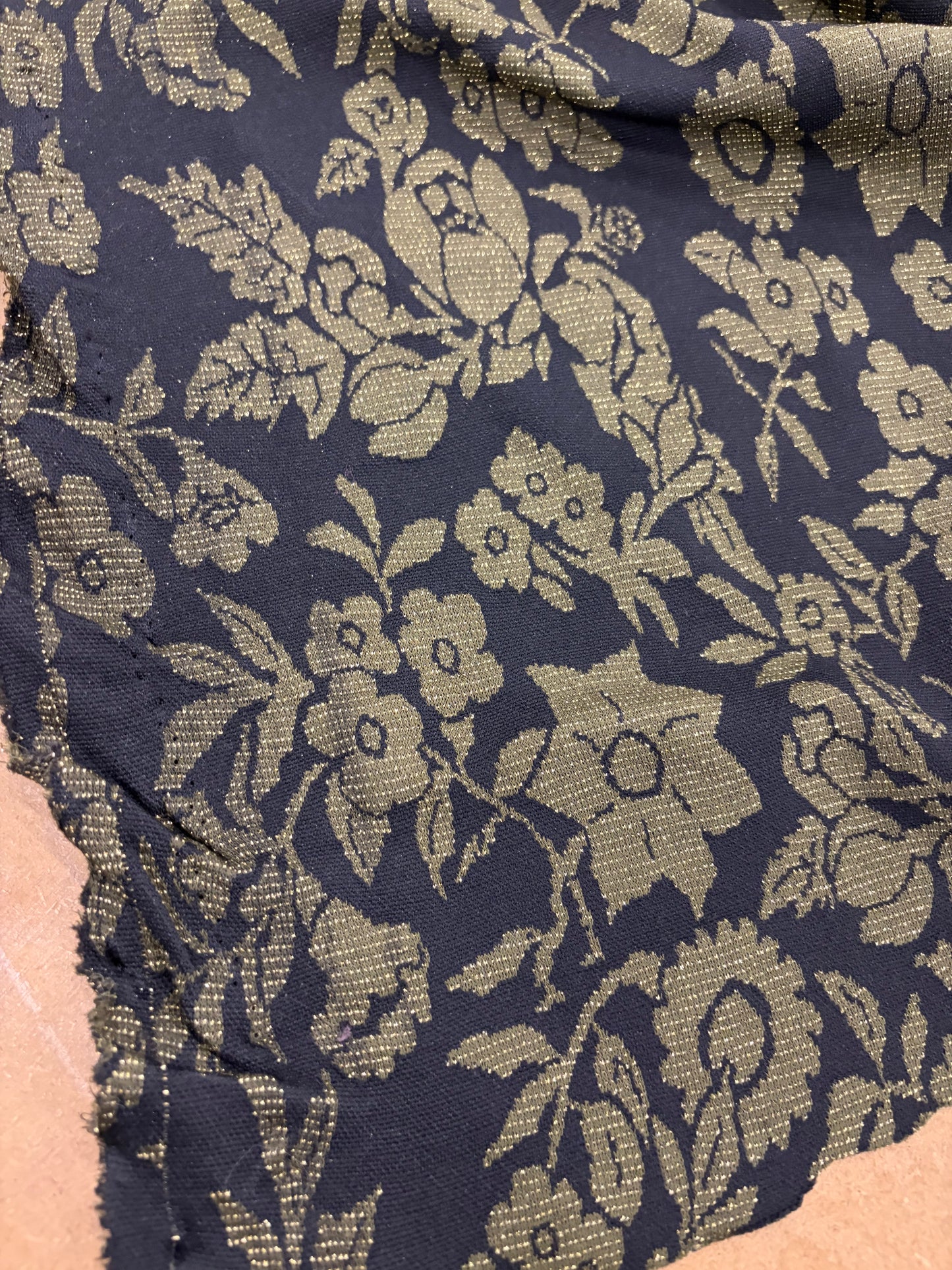 PIPO 021  lurex jersey jacquard black/gold