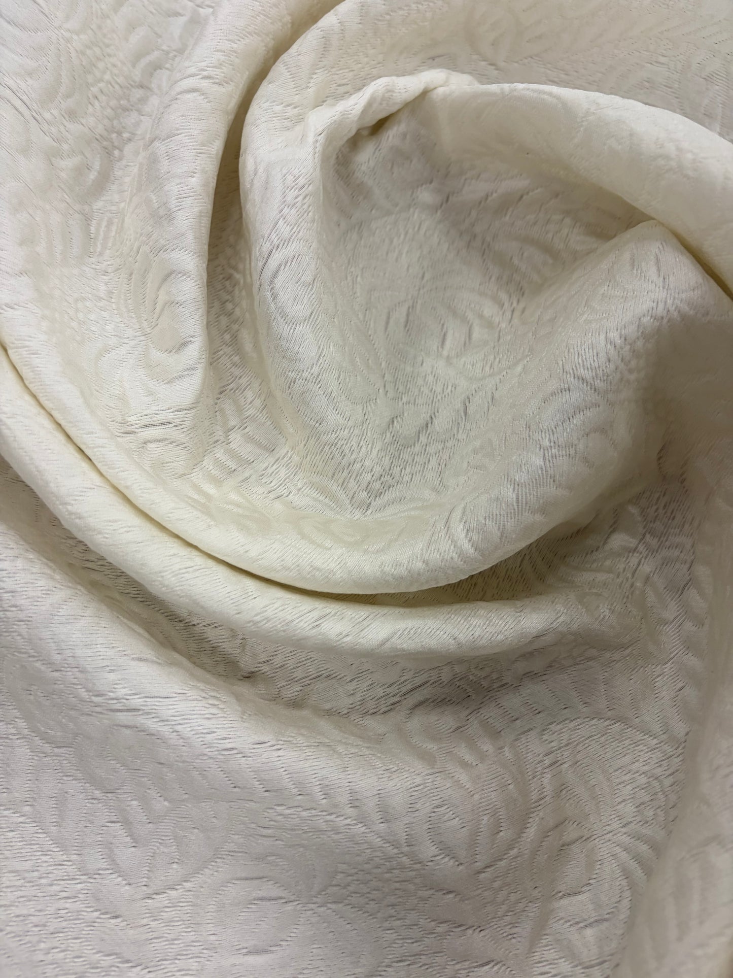 PIPO 024 heavy cotton brocart off-white