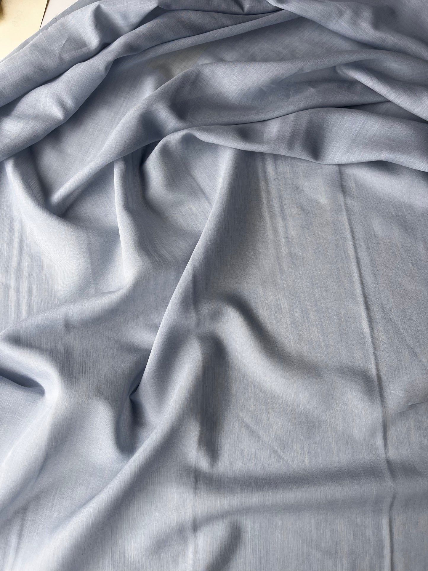 CELIA 012 viscose/silk voile changeant light blue