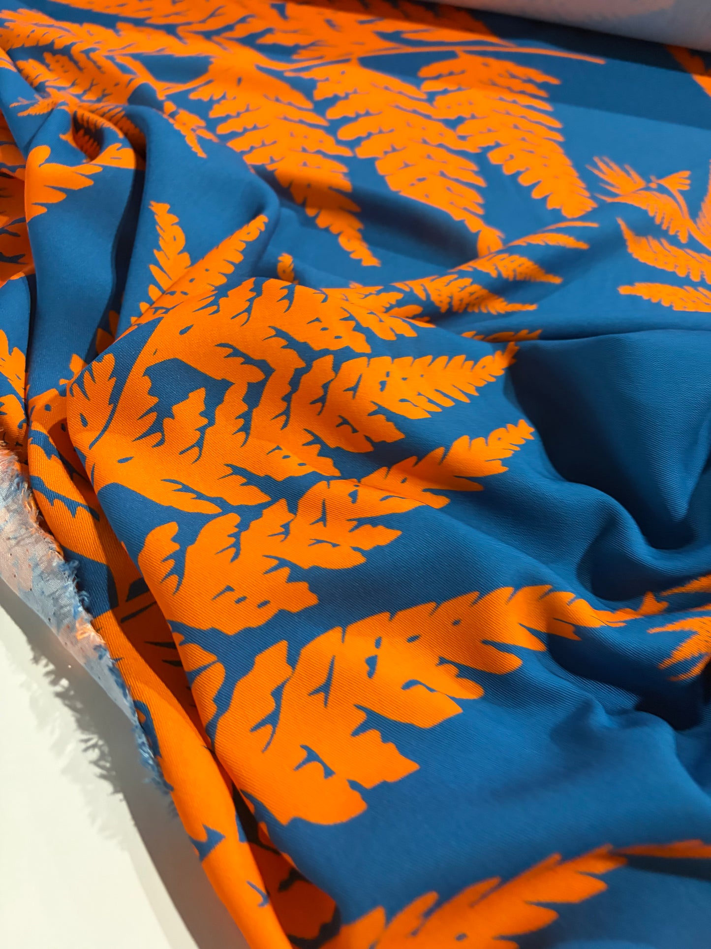 KRUSTY 022 petrol/orange viscose twill print