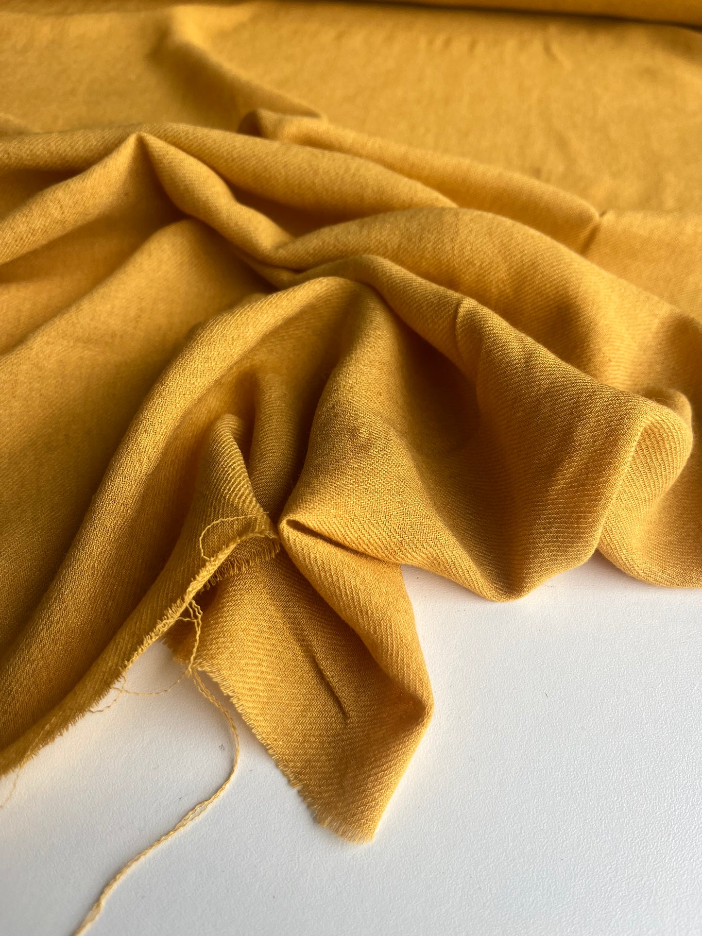 TANIA 019 viscose/wool warm yellow