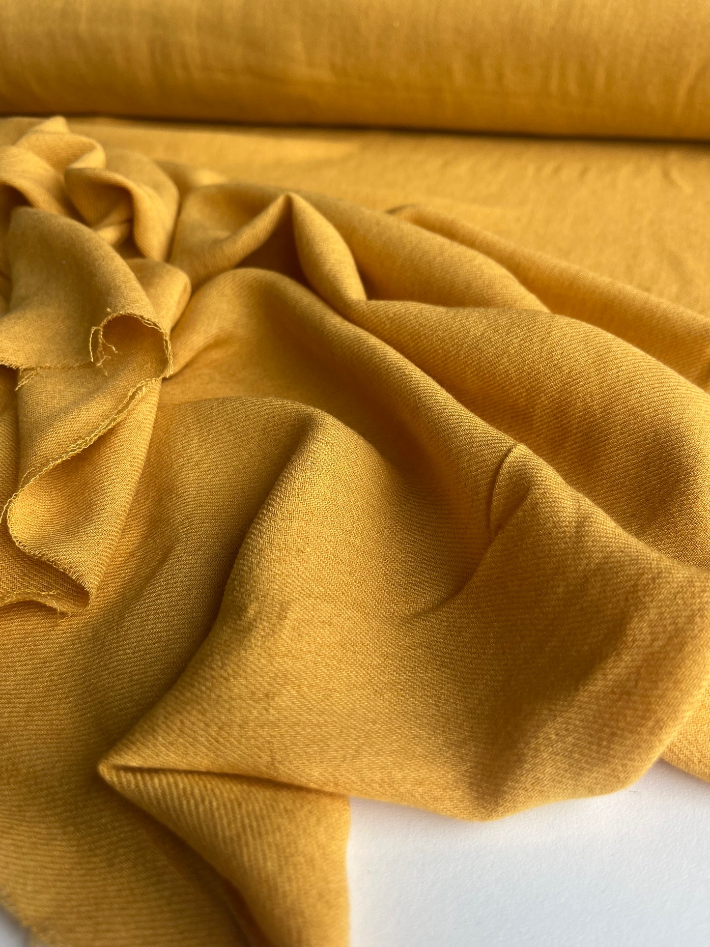 TANIA 019 viscose/wool warm yellow