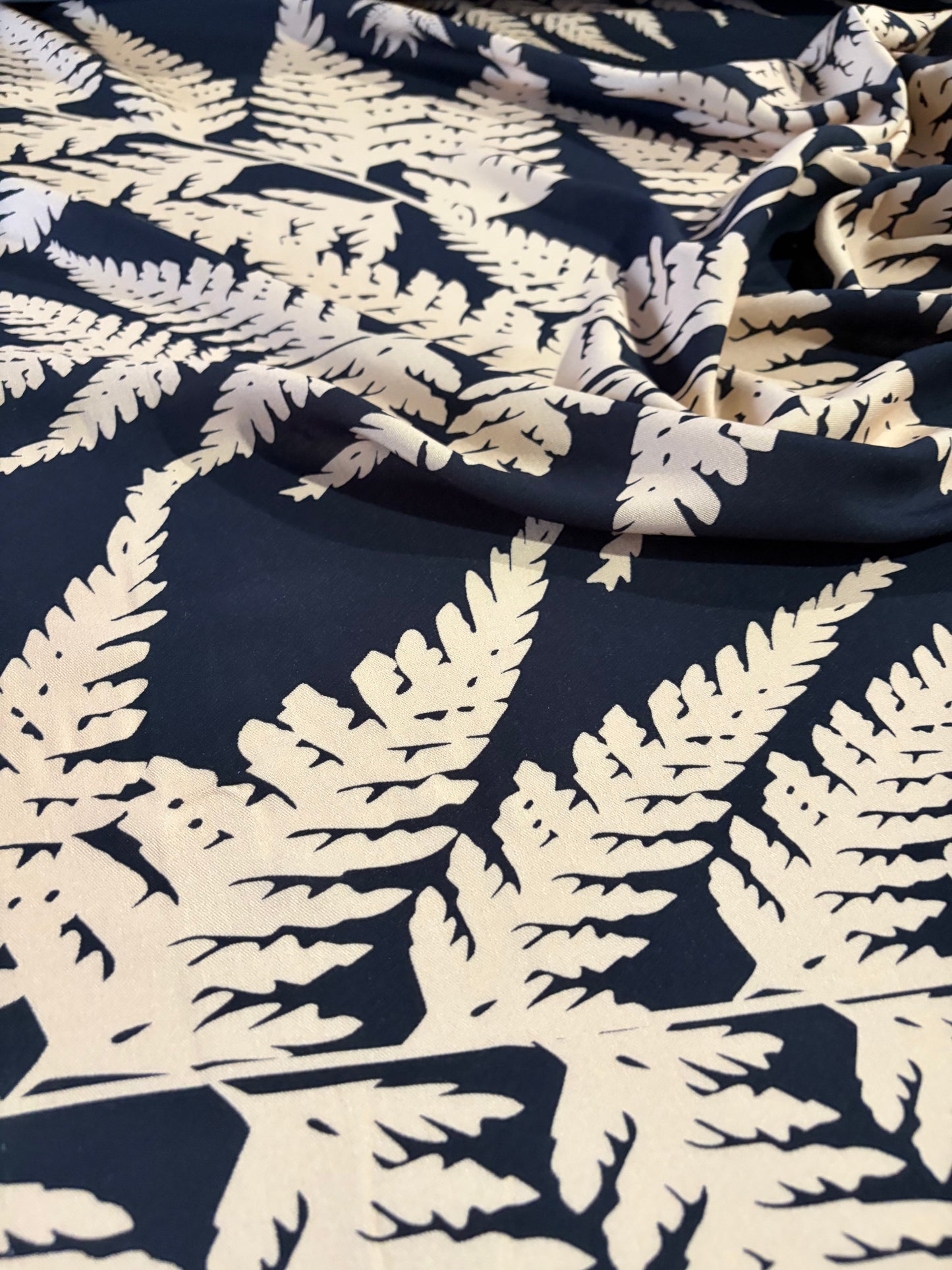 KRUSTY 024 brown/sand viscose twill print