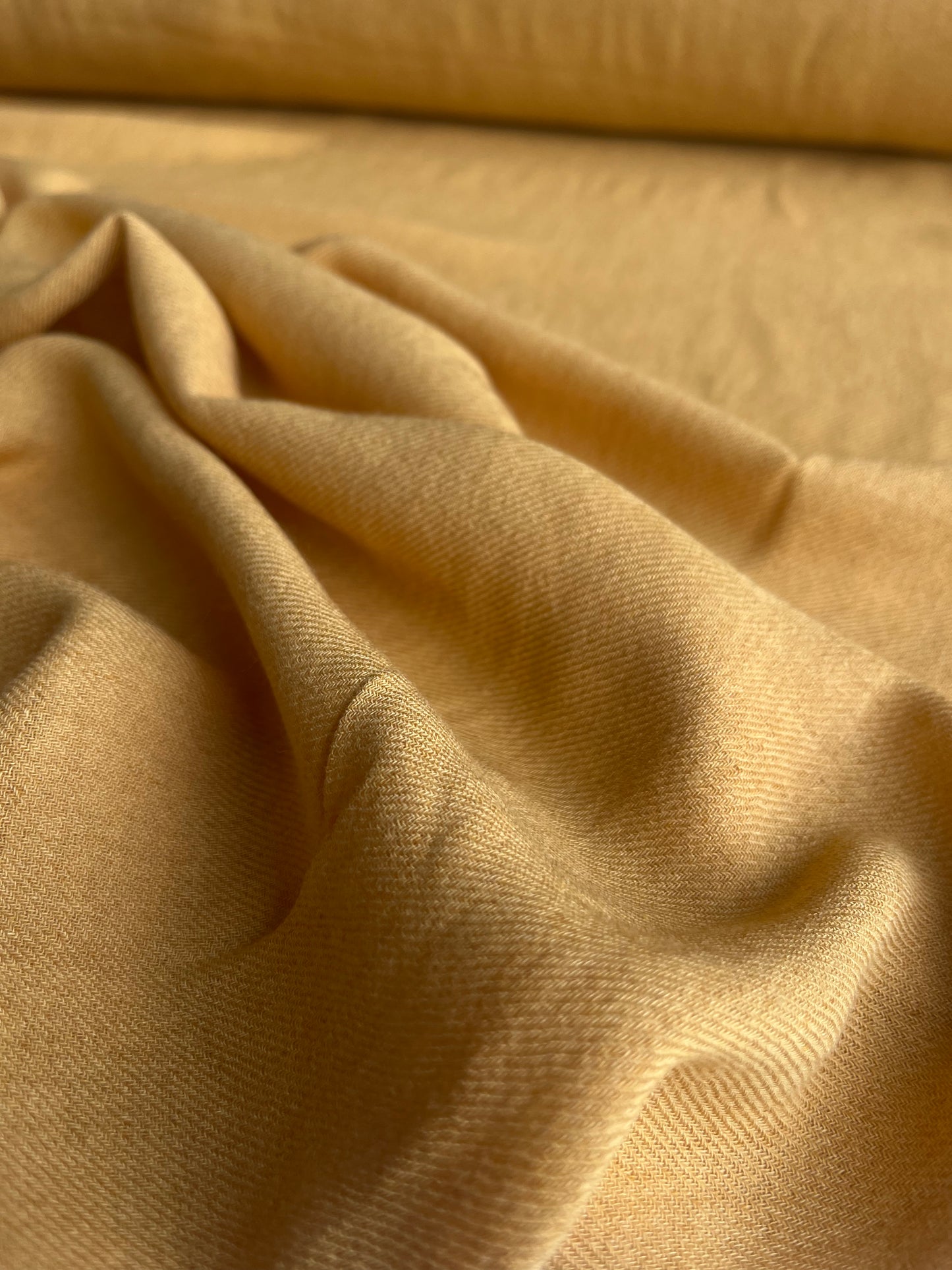 TANIA 019 viscose/wool warm yellow