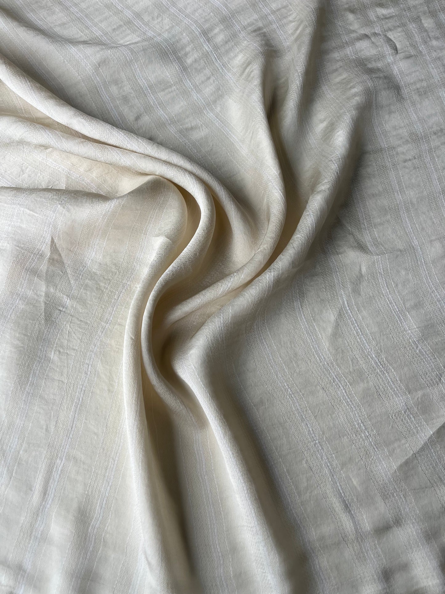 CELIA 009 viscose/silk stripes sand/gold