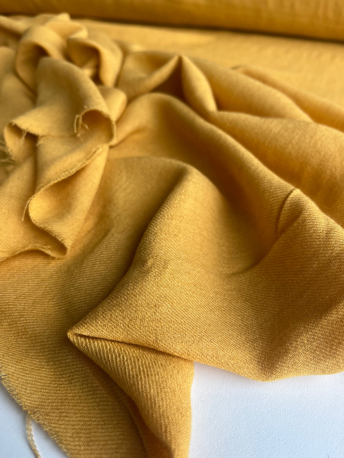 TANIA 019 viscose/wool warm yellow