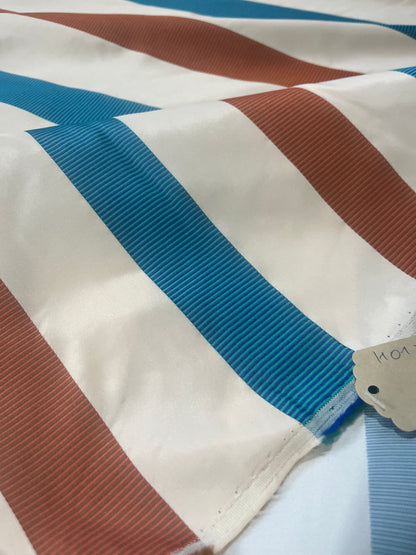 PC Taft 016 Tafettas stripes