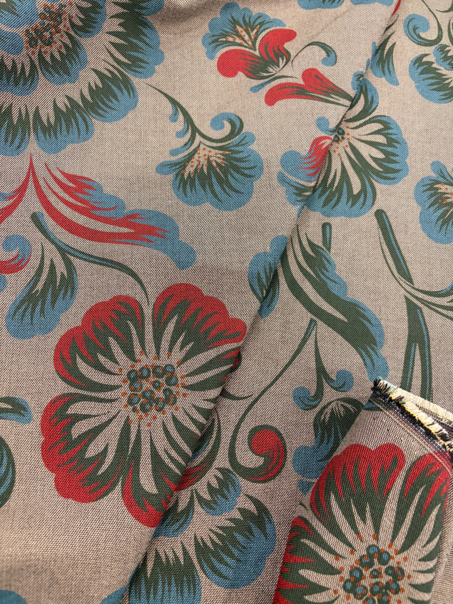 PIPO 034 suiting stretch with flowers