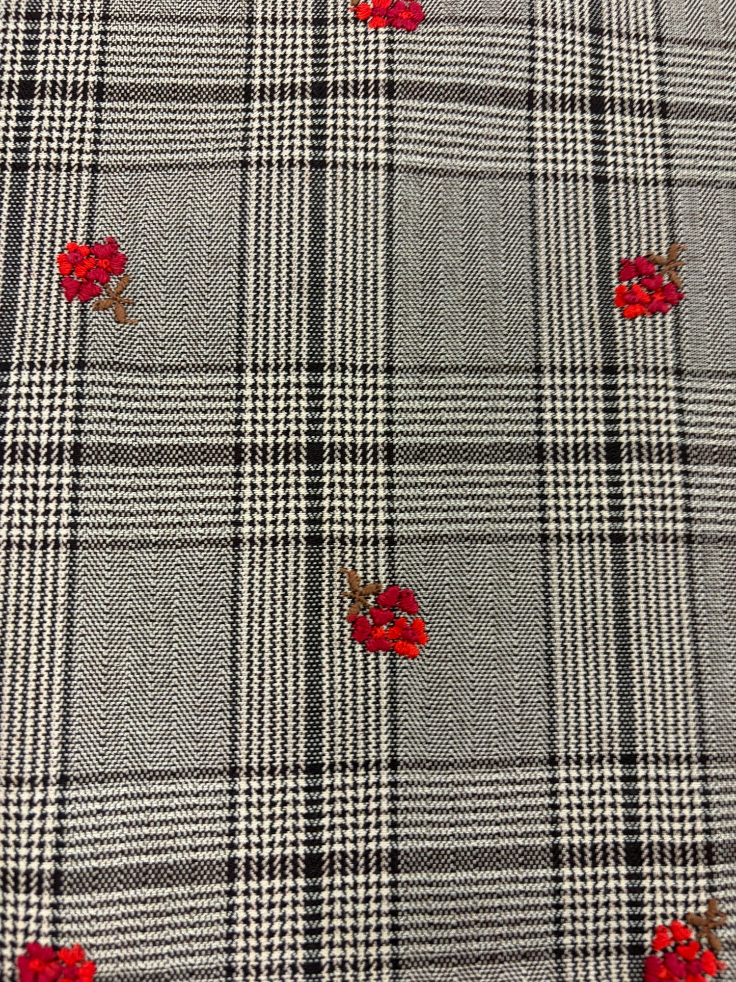 PIPO 035 checkered suiting stretch with embroidered flowers