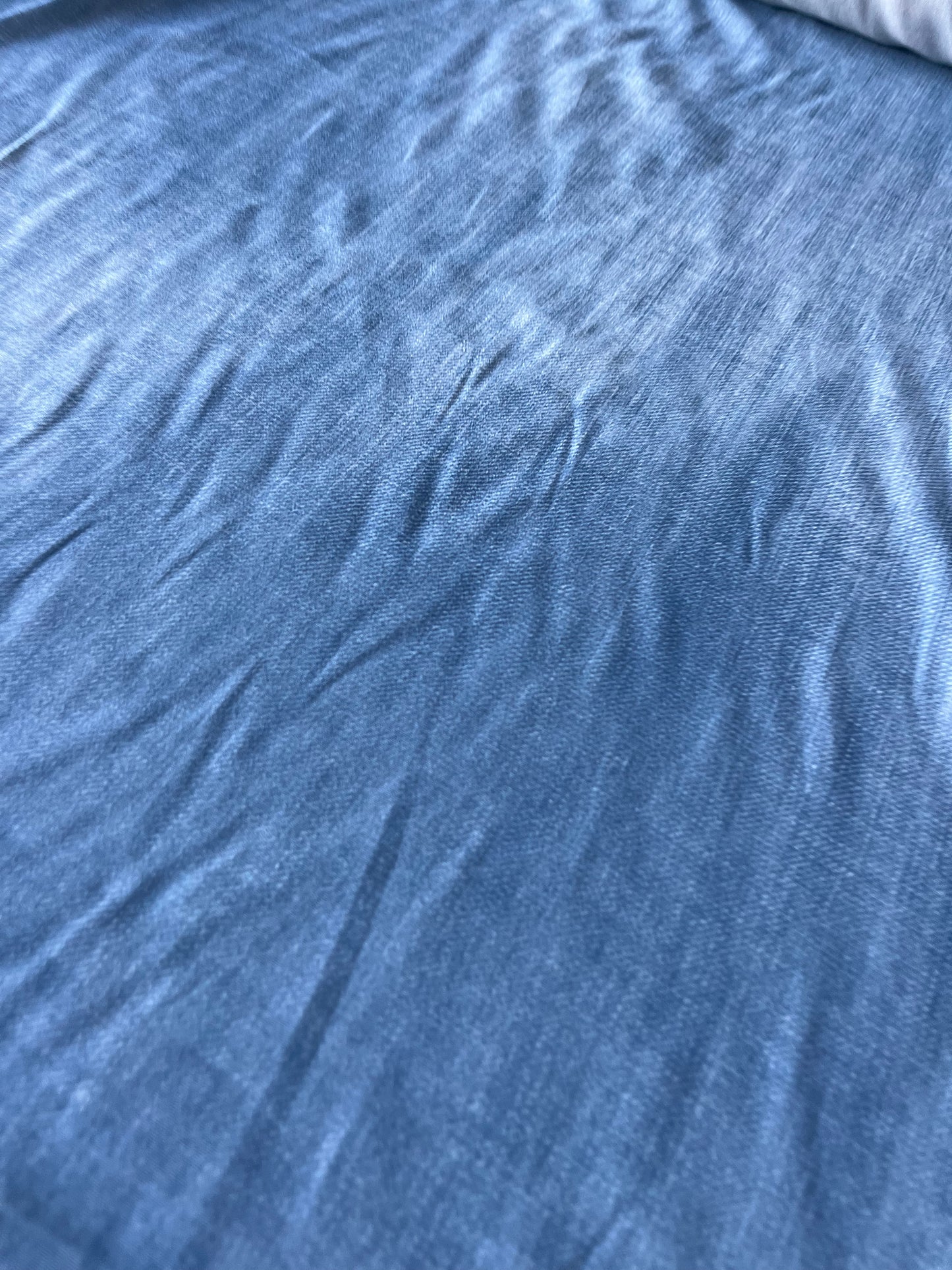 LOUNGE 010 viscose crêpe with tie-dye jeans effect