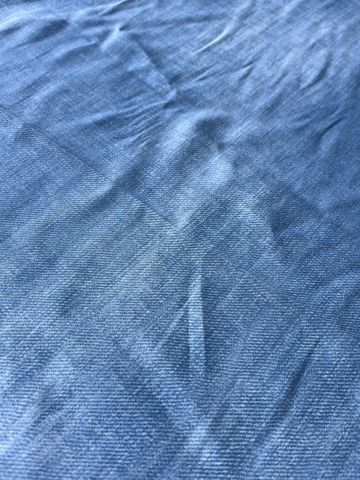 LOUNGE 010 viscose crêpe with tie-dye jeans effect