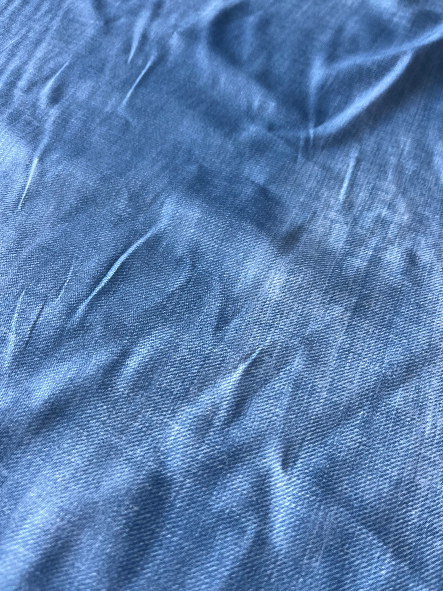 LOUNGE 010 viscose crêpe with tie-dye jeans effect